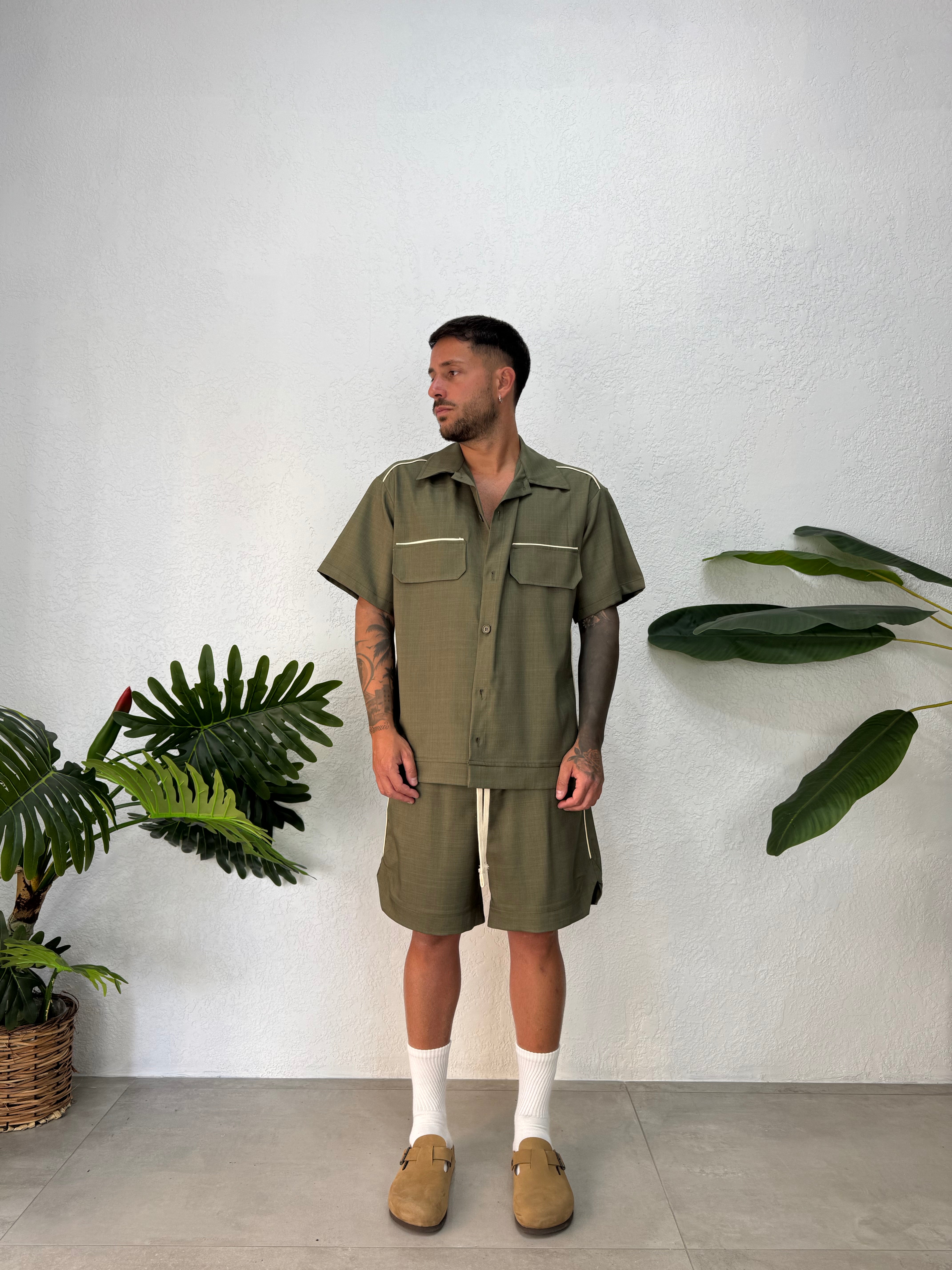 Camicia con Profili a Rilievo