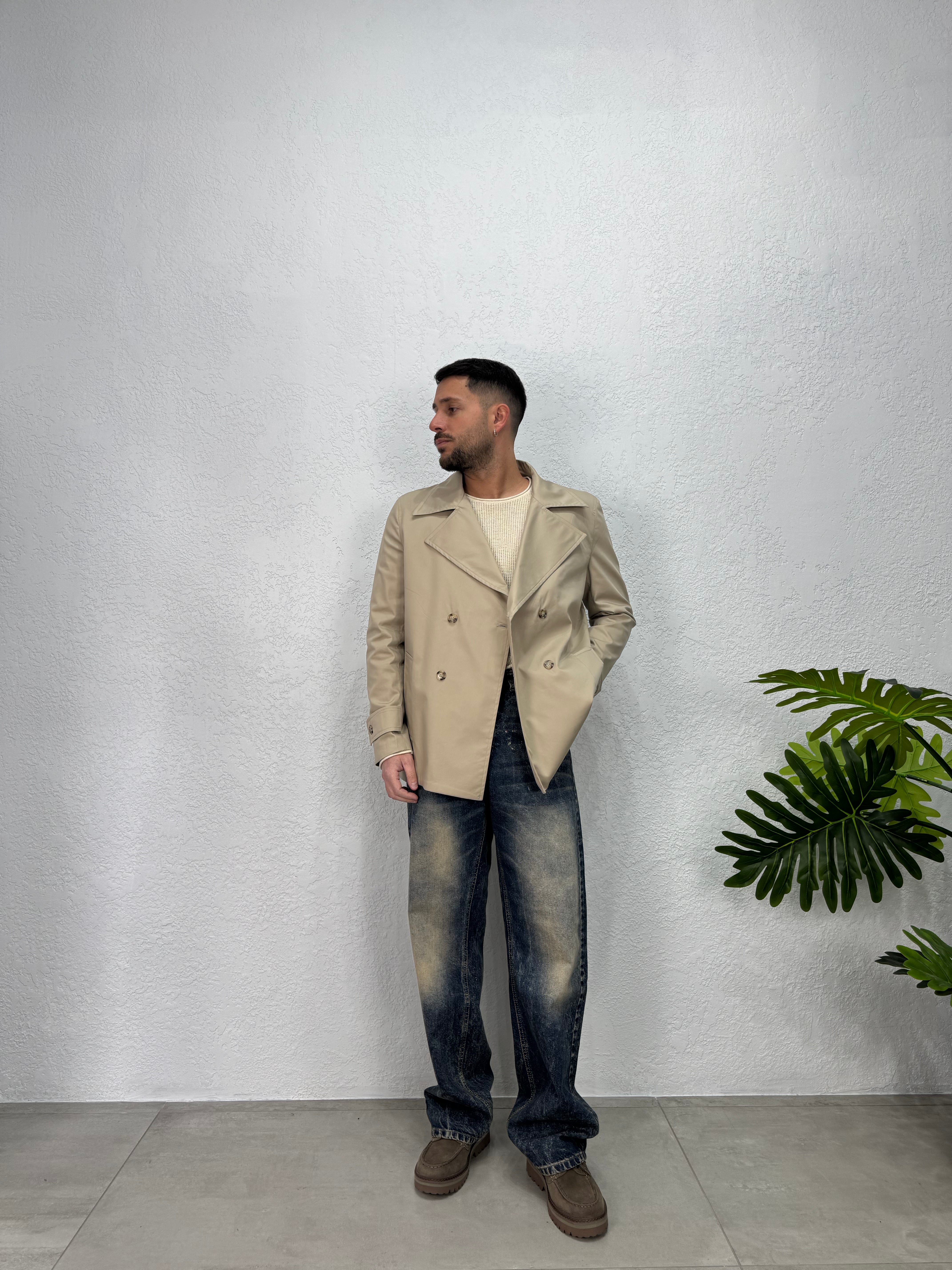 Trench Corto Tecnico
