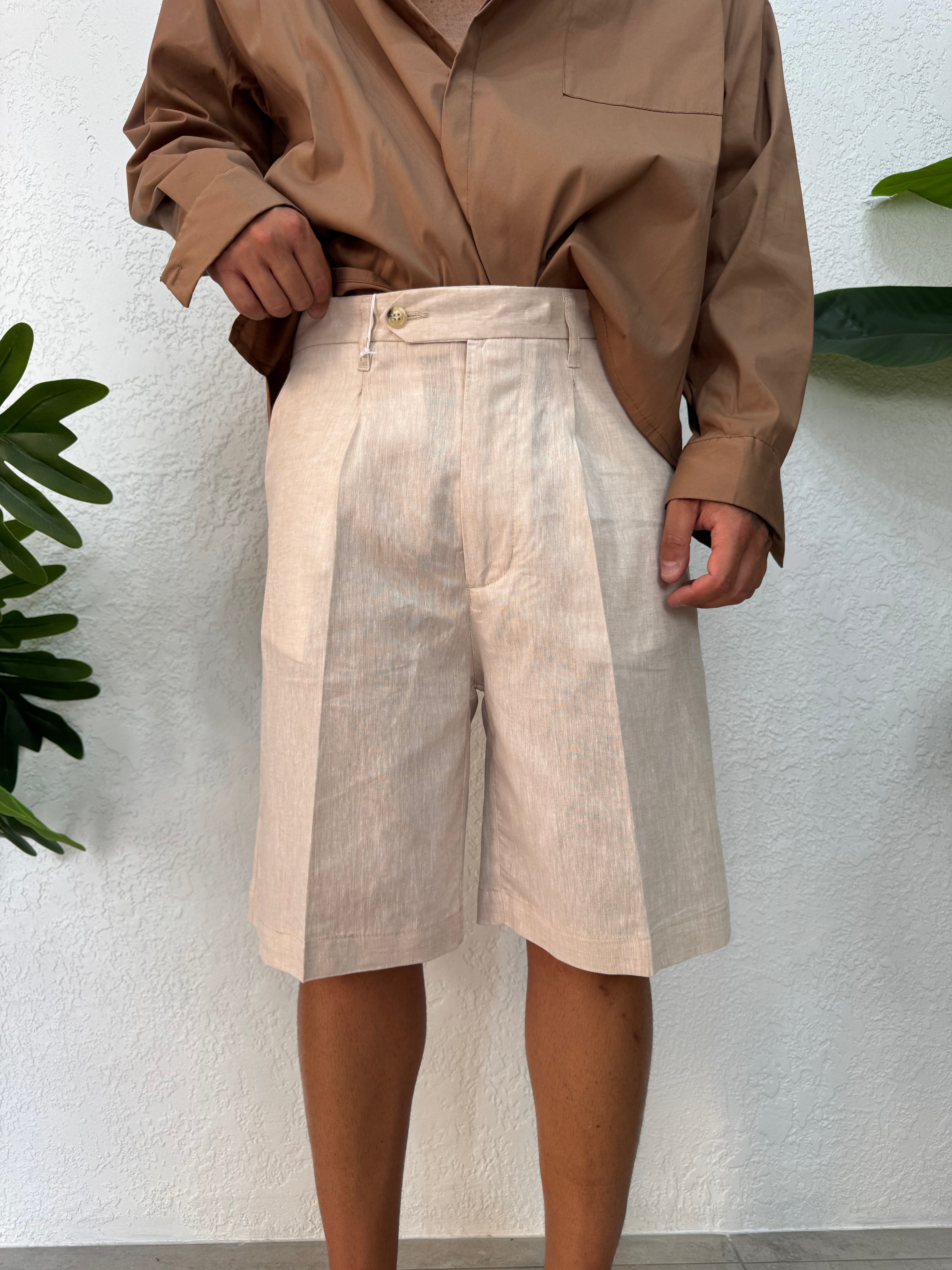 Bermuda classico con Pinces in Lino