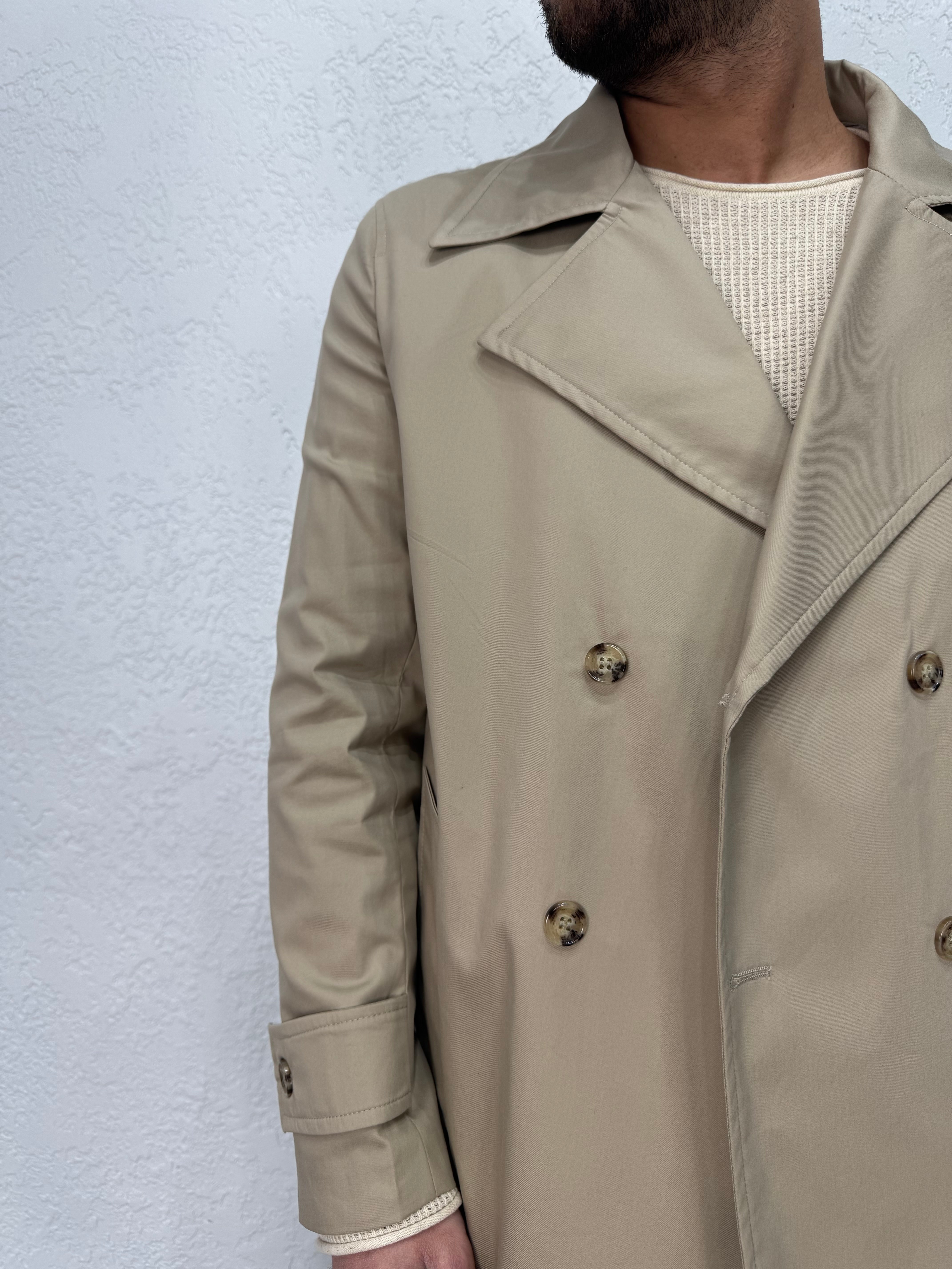 Trench Corto Tecnico