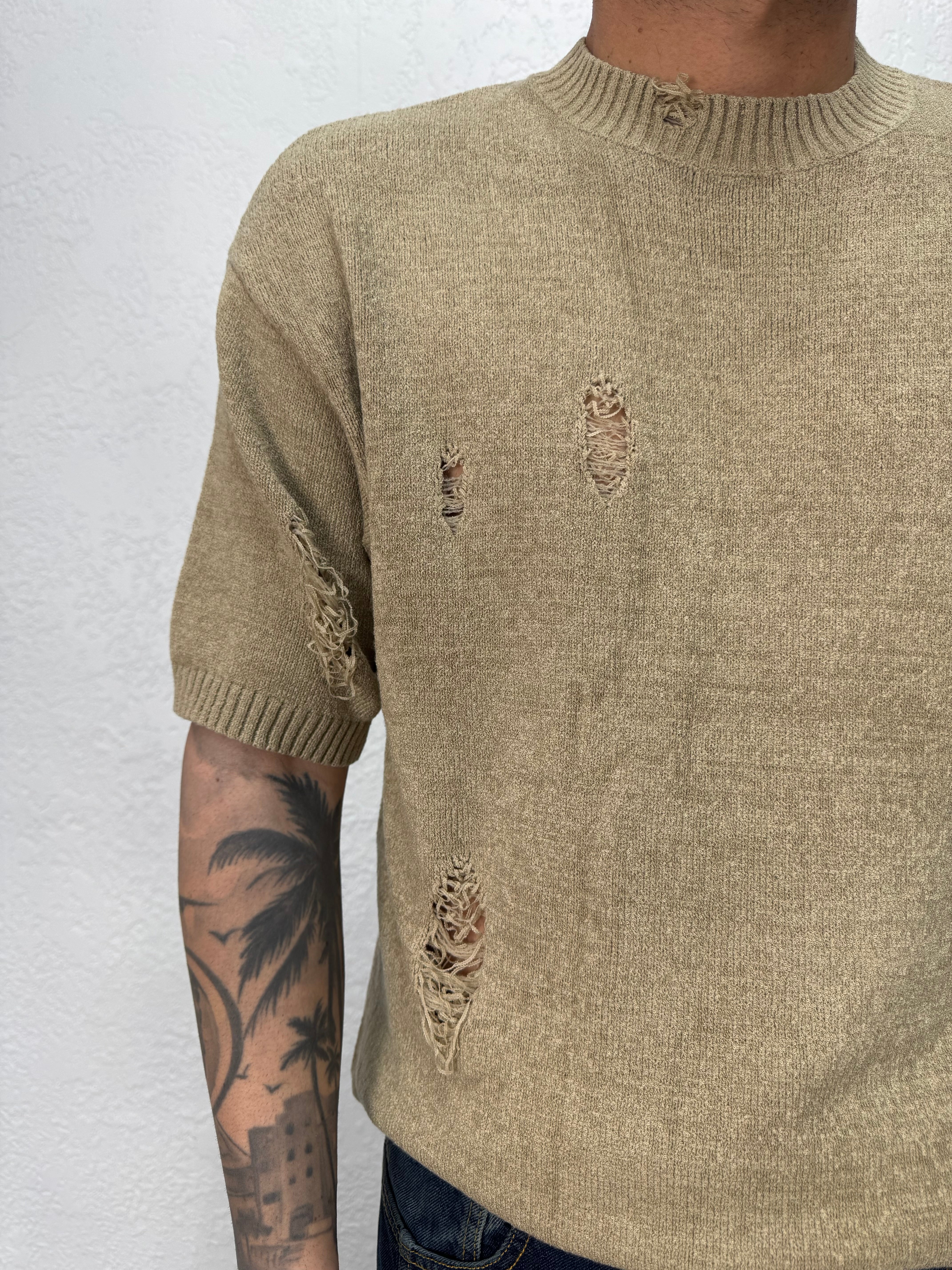 Maglia in Filo con Abrasioni