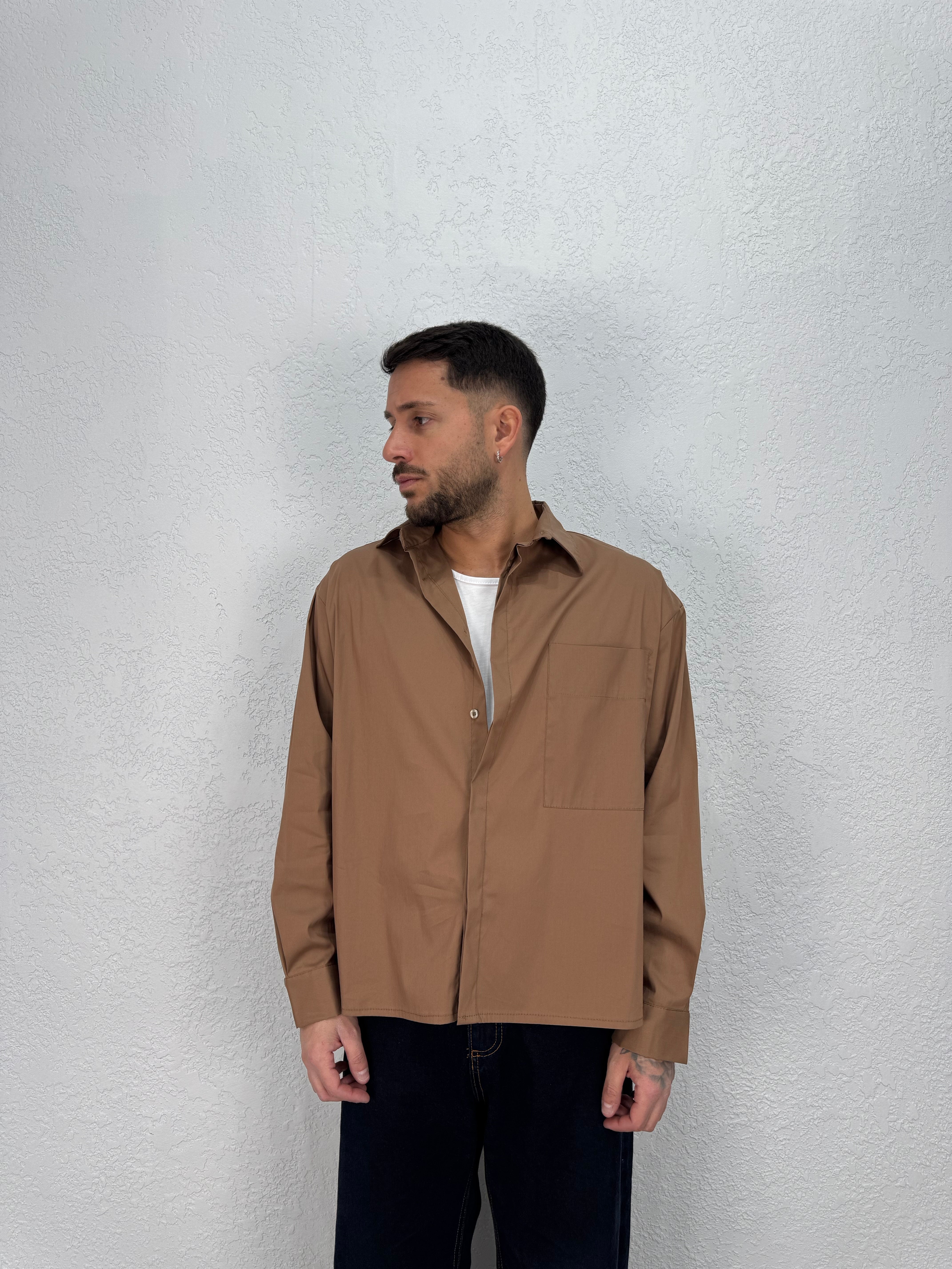 CAMICIA OVER CON SPACCHI LATERALI