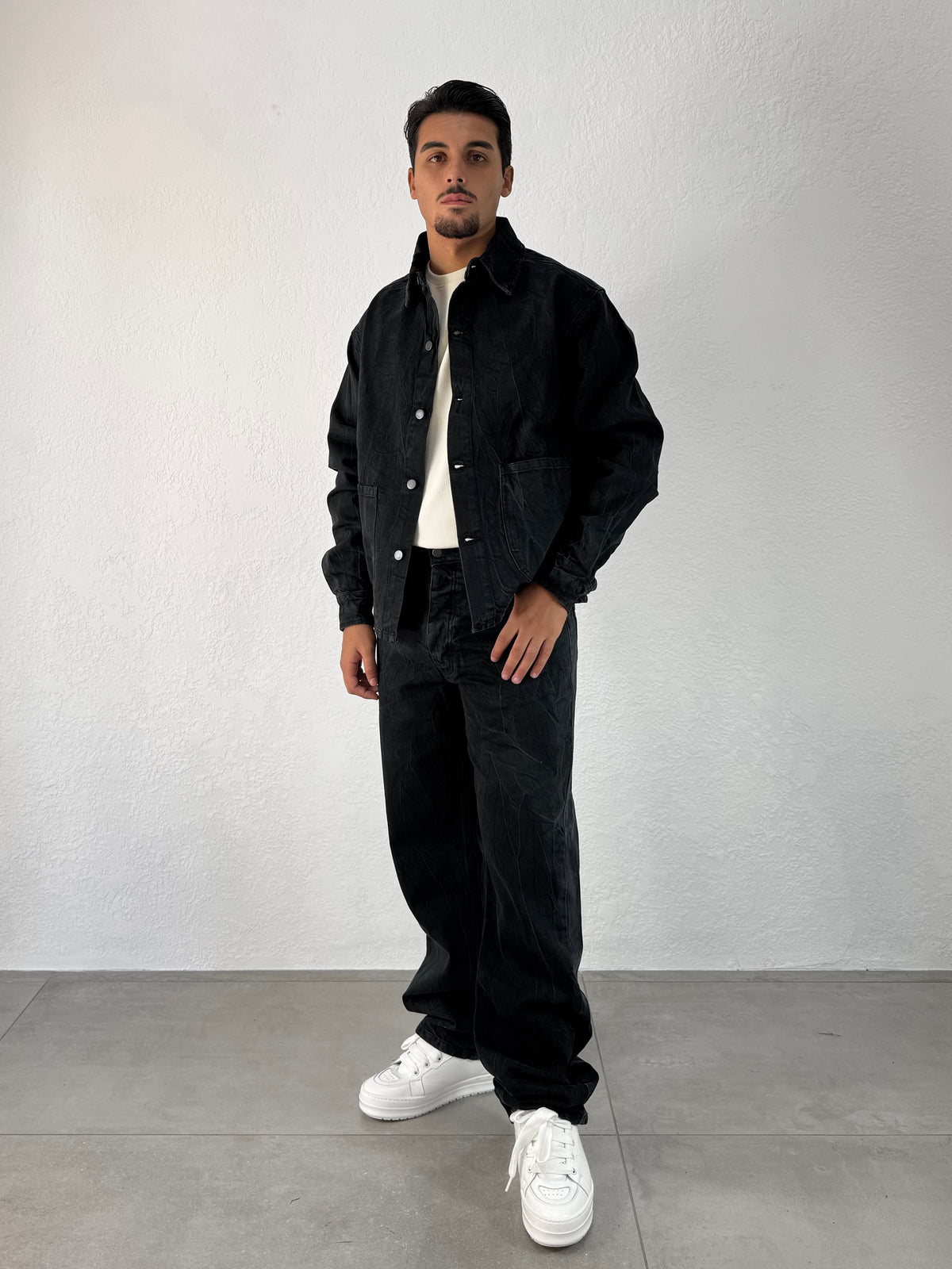 JEANS NERO LAVATO COORDINATO