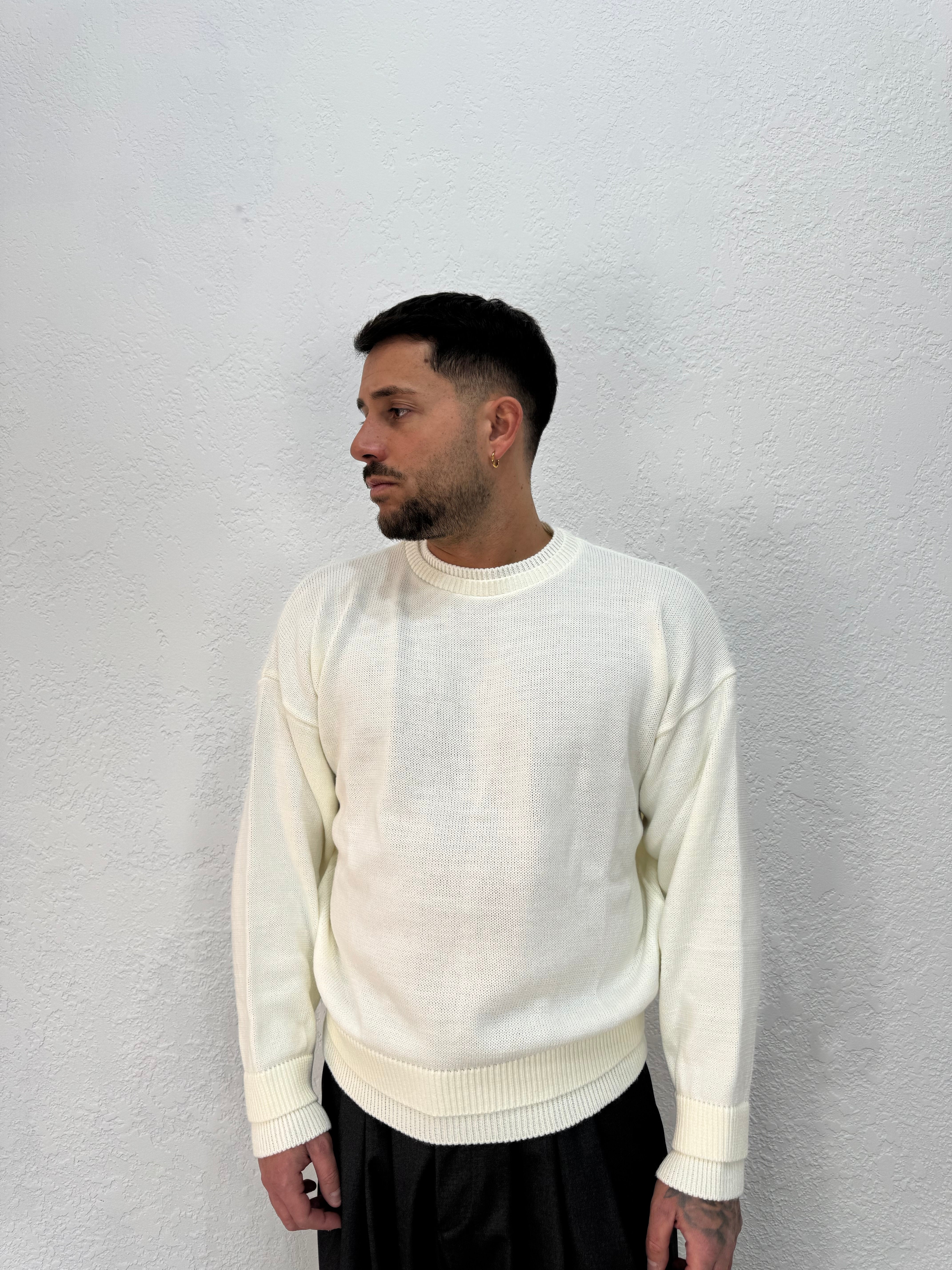 MAGLIONE CON PROFILI DOPPIATO