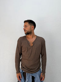MAGLIA SCOLLO V  IN MISTO LANA
