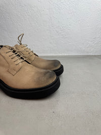 Stringata Punta Quadrata Beige Sporcato