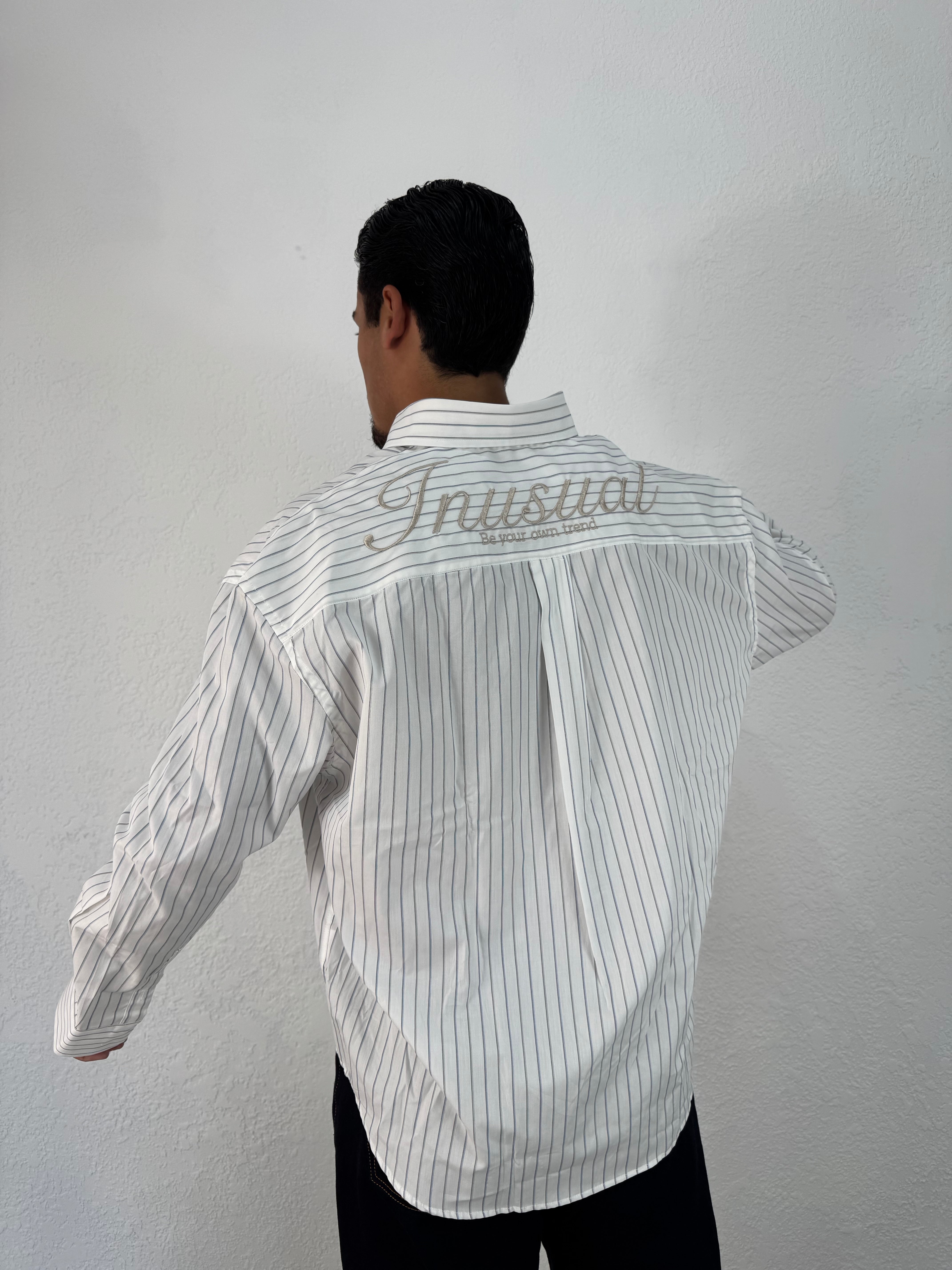 CAMICIA INUSUAL RIGATA CELESTE/NERO CON RICAMO