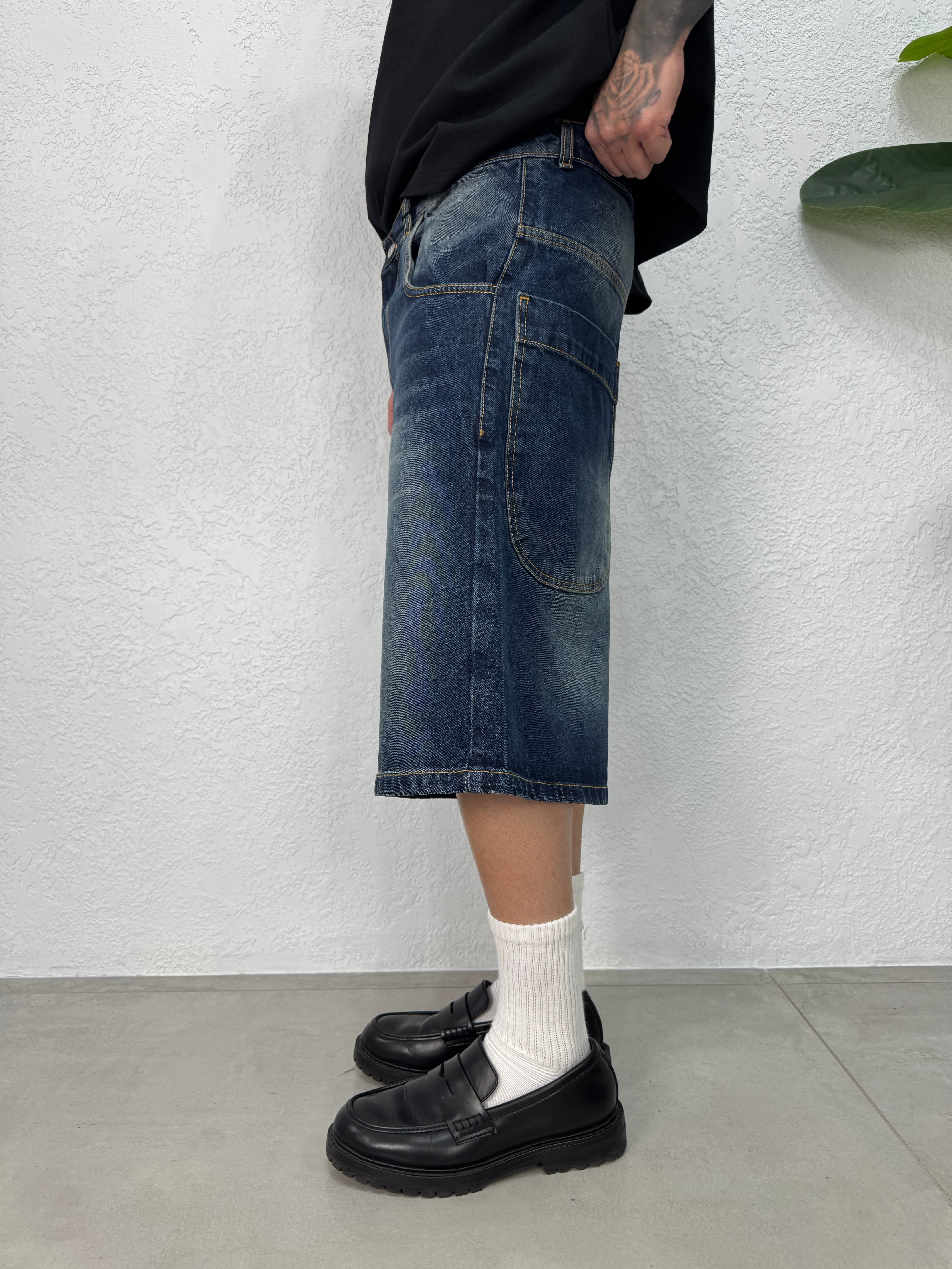 Bermuda in Jeans Over