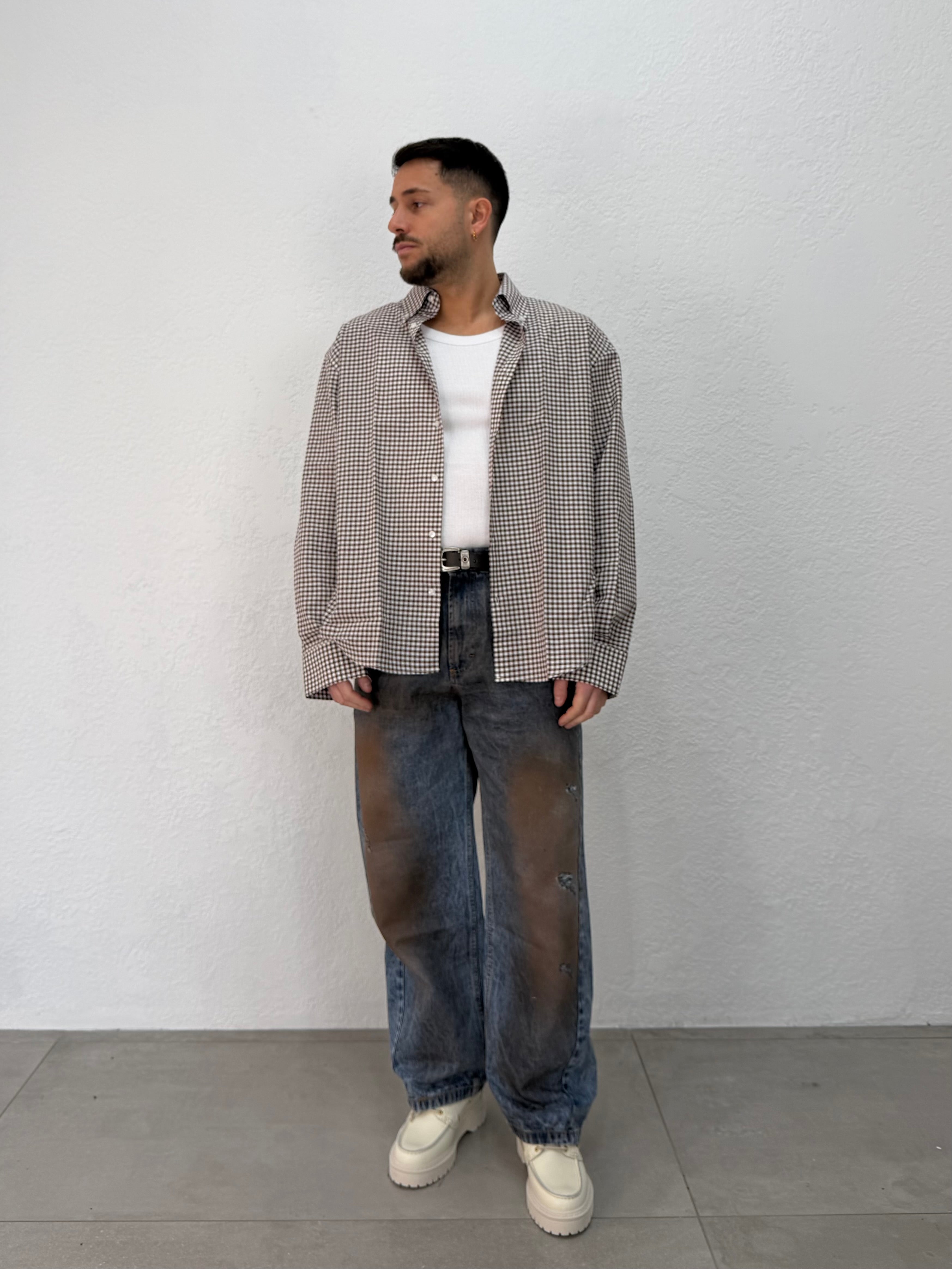 CAMICIA OVER STONDATA CON RICAMO VD QUADRI MARRONE