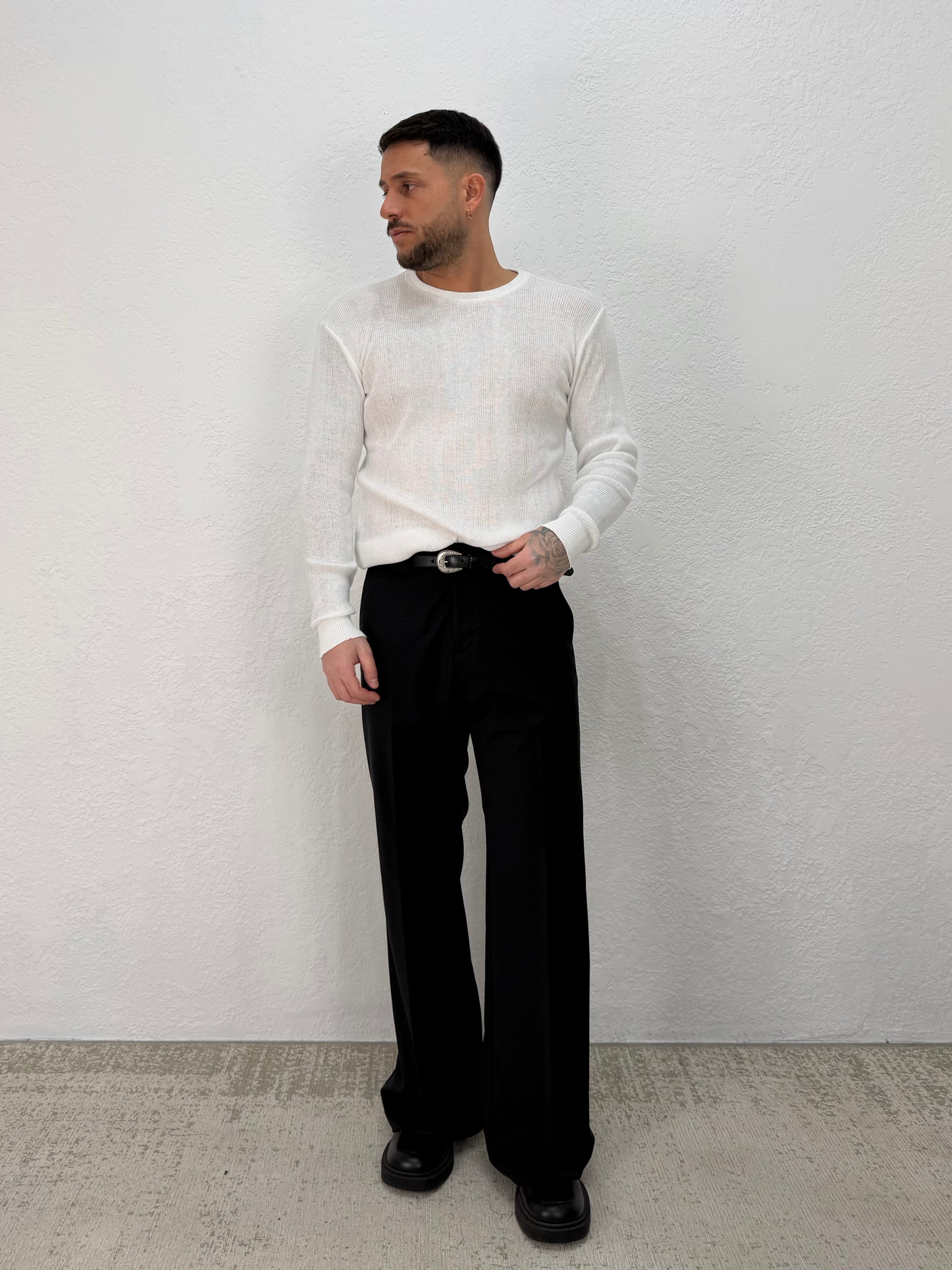 MAGLIA IN FILO LEGGERO ADERENTE