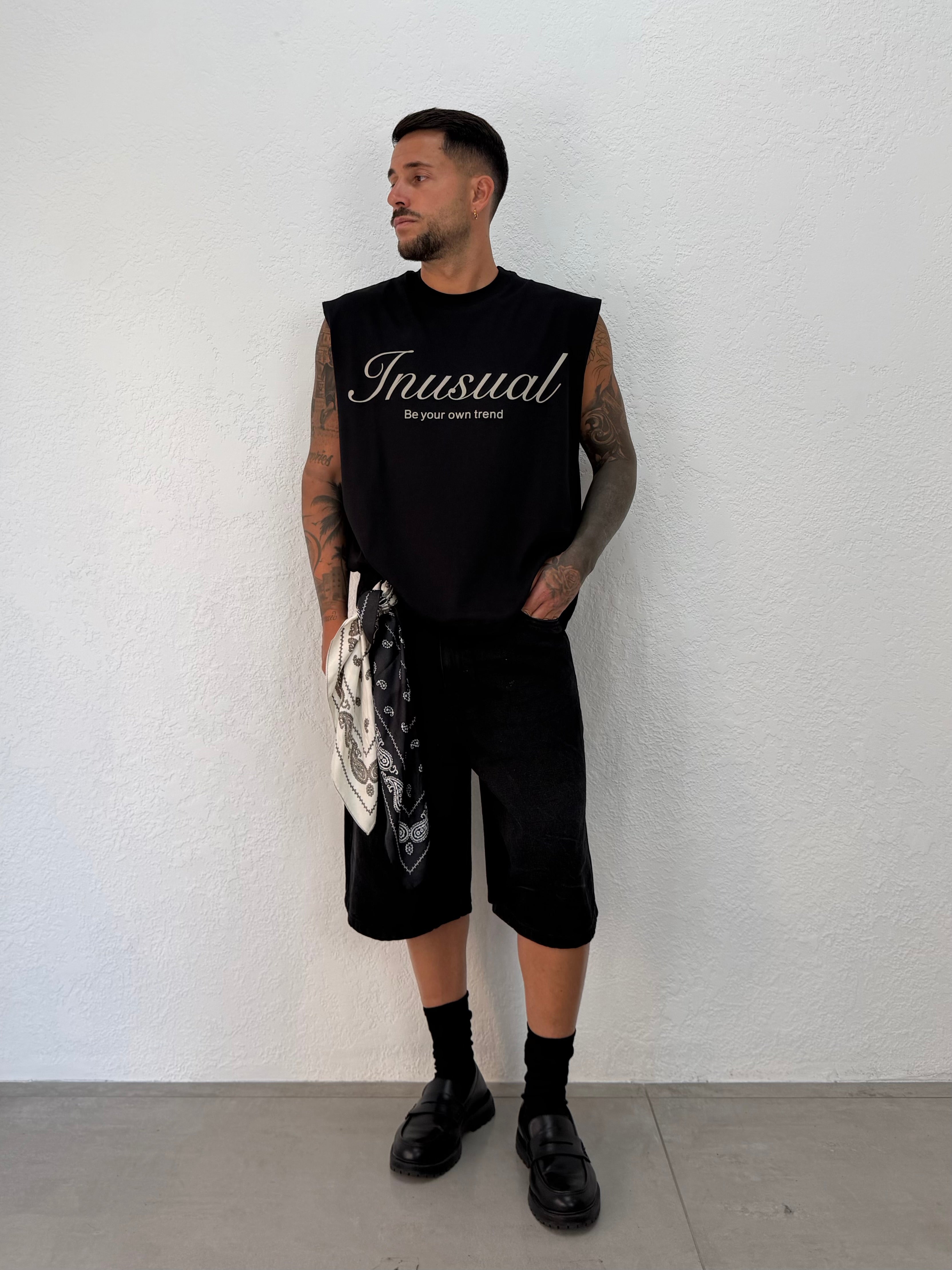 T-SHIRT GIRO MANICA INUSUAL