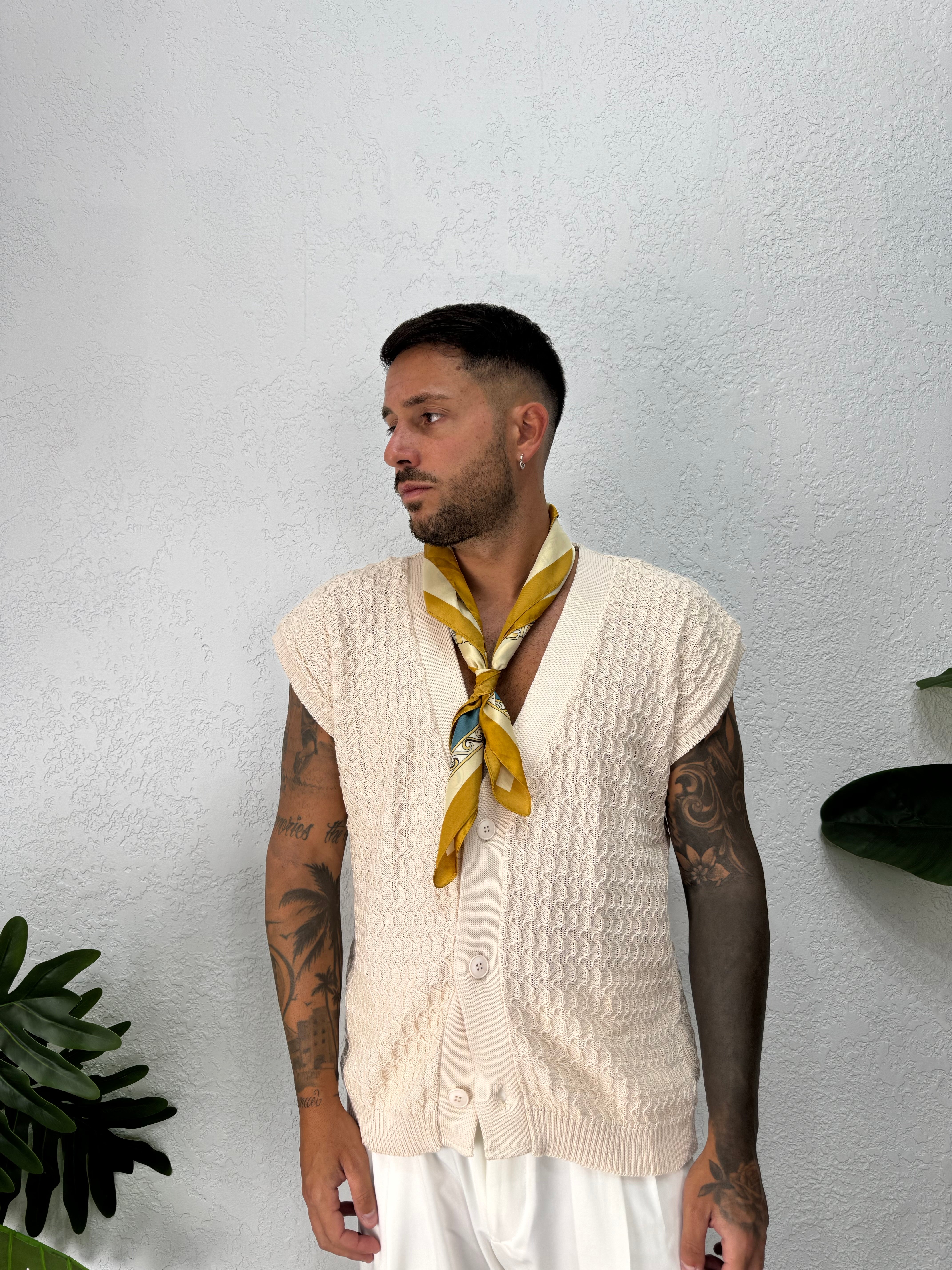 Cardigan Smanicato in Filo