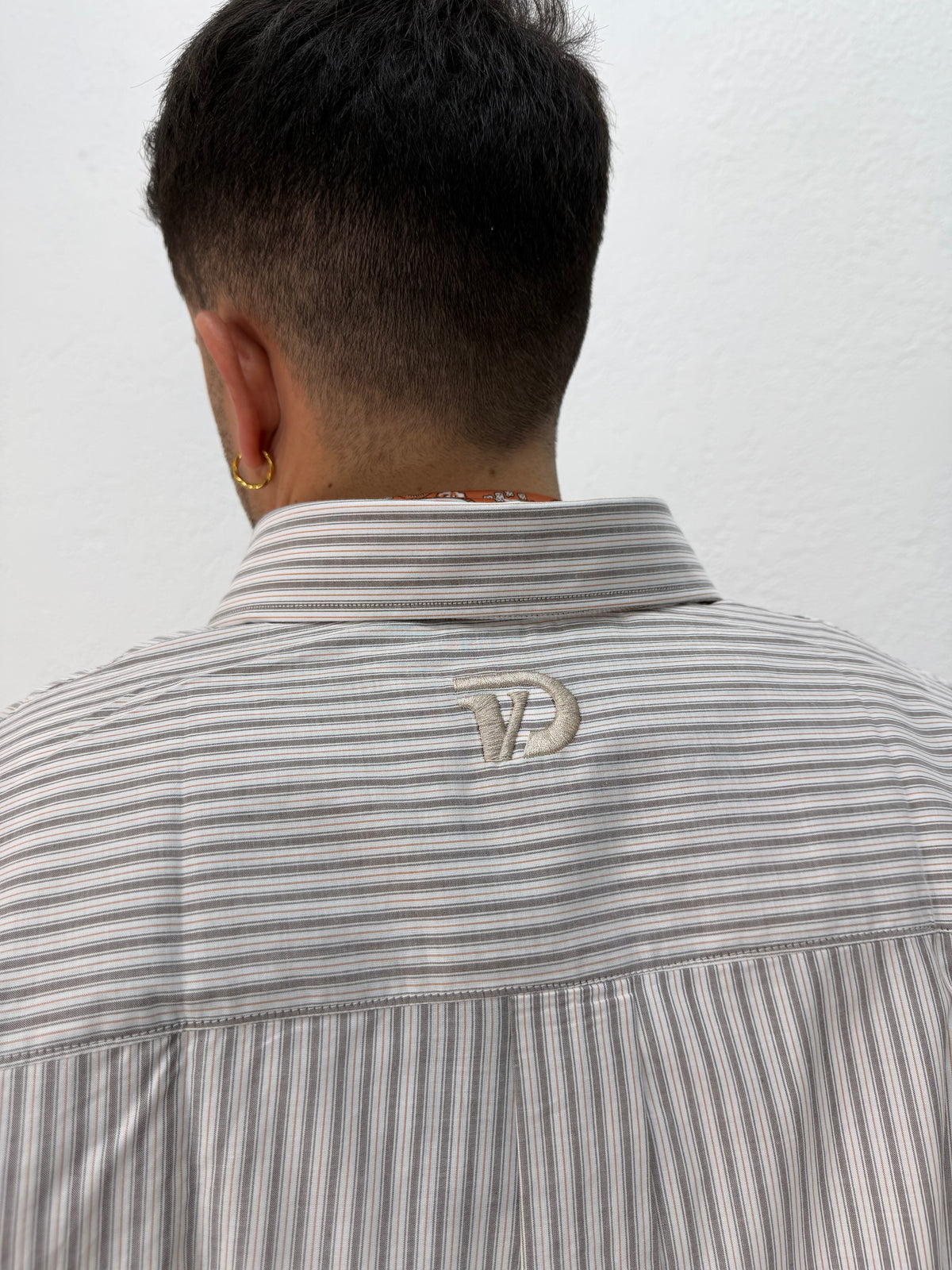 CAMICIA OVER STONDATA CON RICAMO VD MORO/ARANCIO