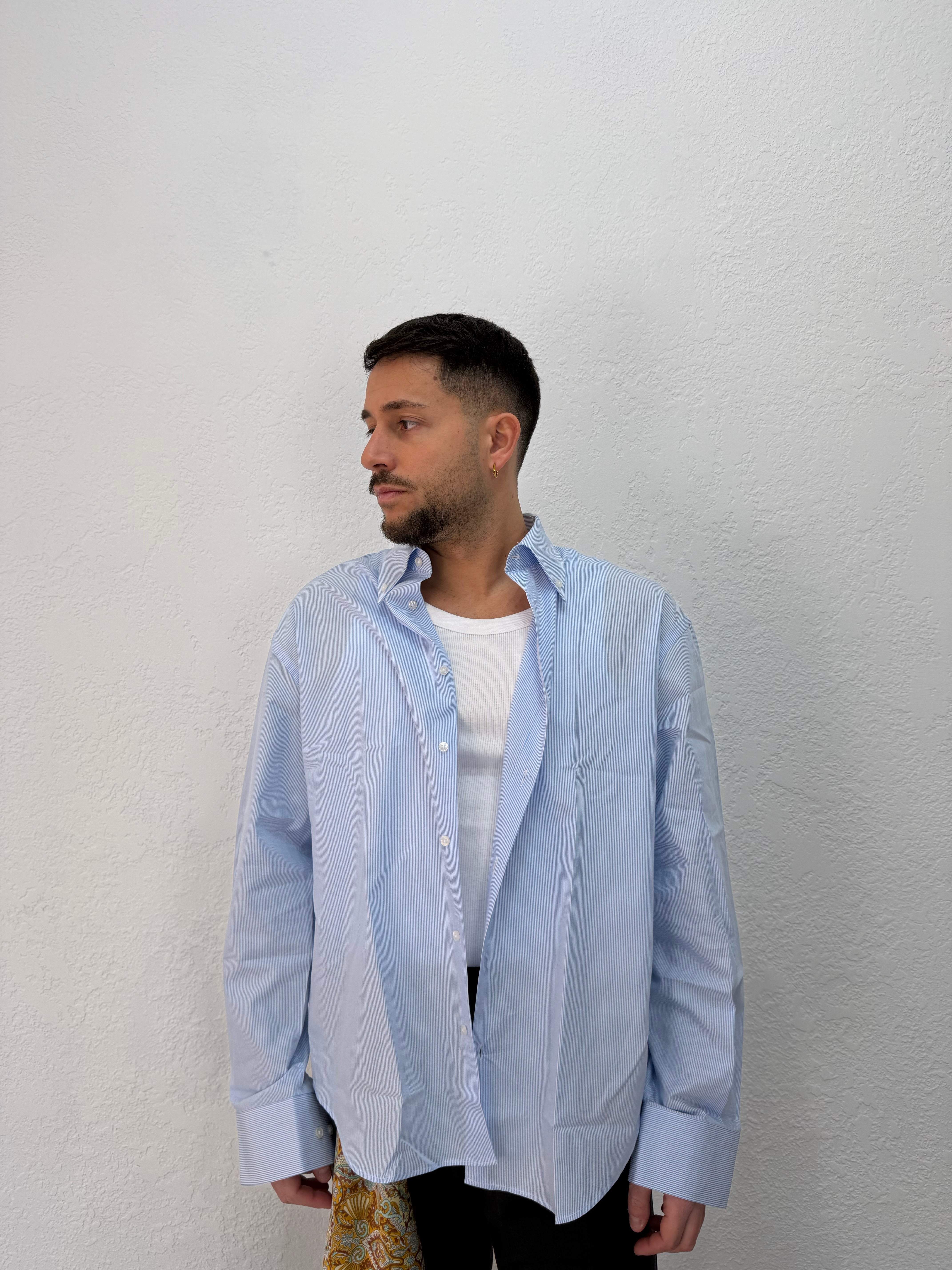 CAMICIA OVER STONDATA CON RICAMO VD RIGATA CELESTE