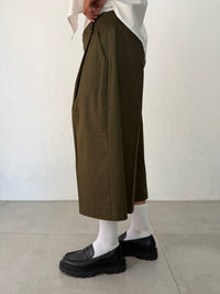 CHICANO SHORT