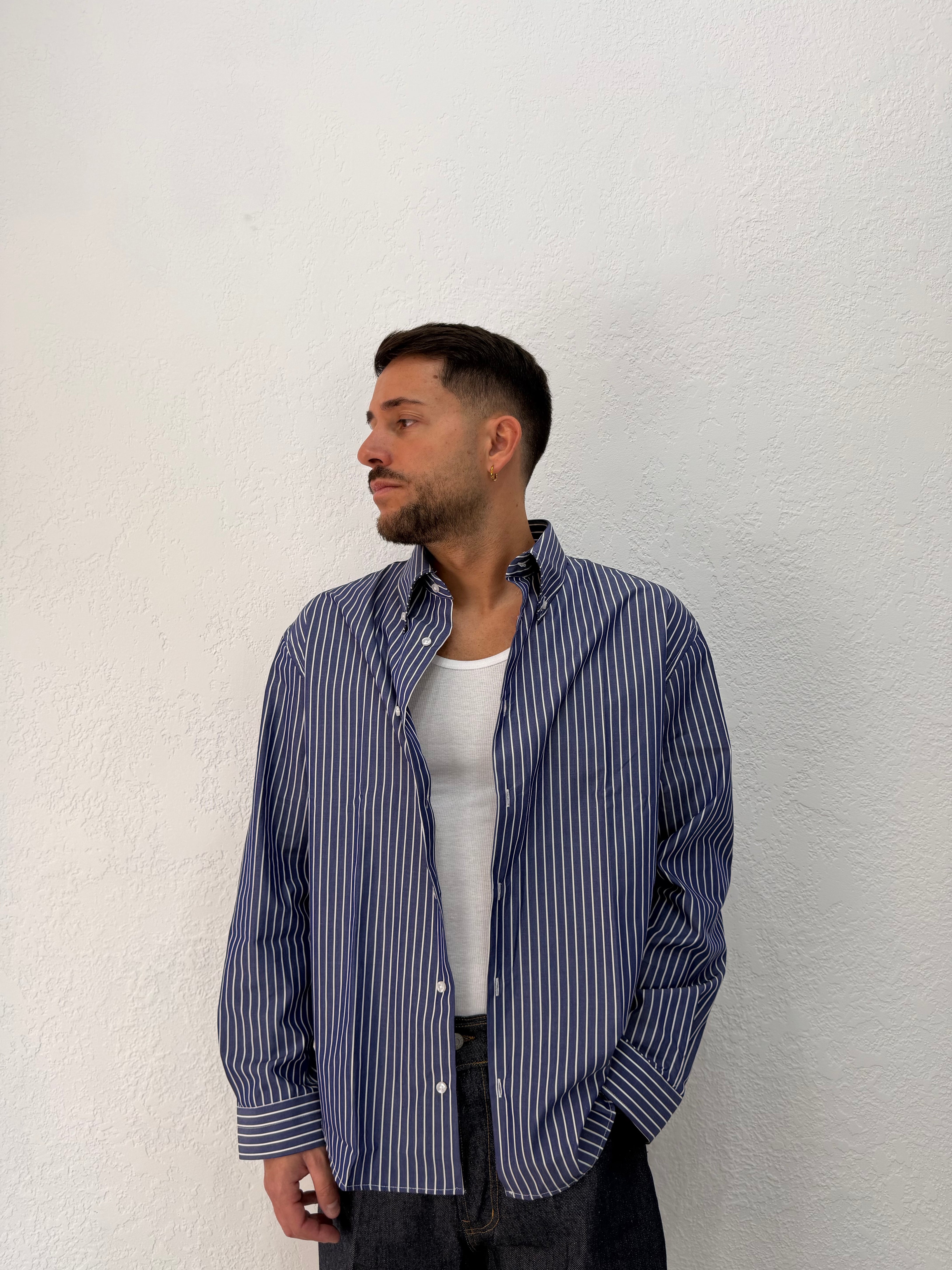 CAMICIA OVER STONDATA CON RICAMO VD RIGATA BLU