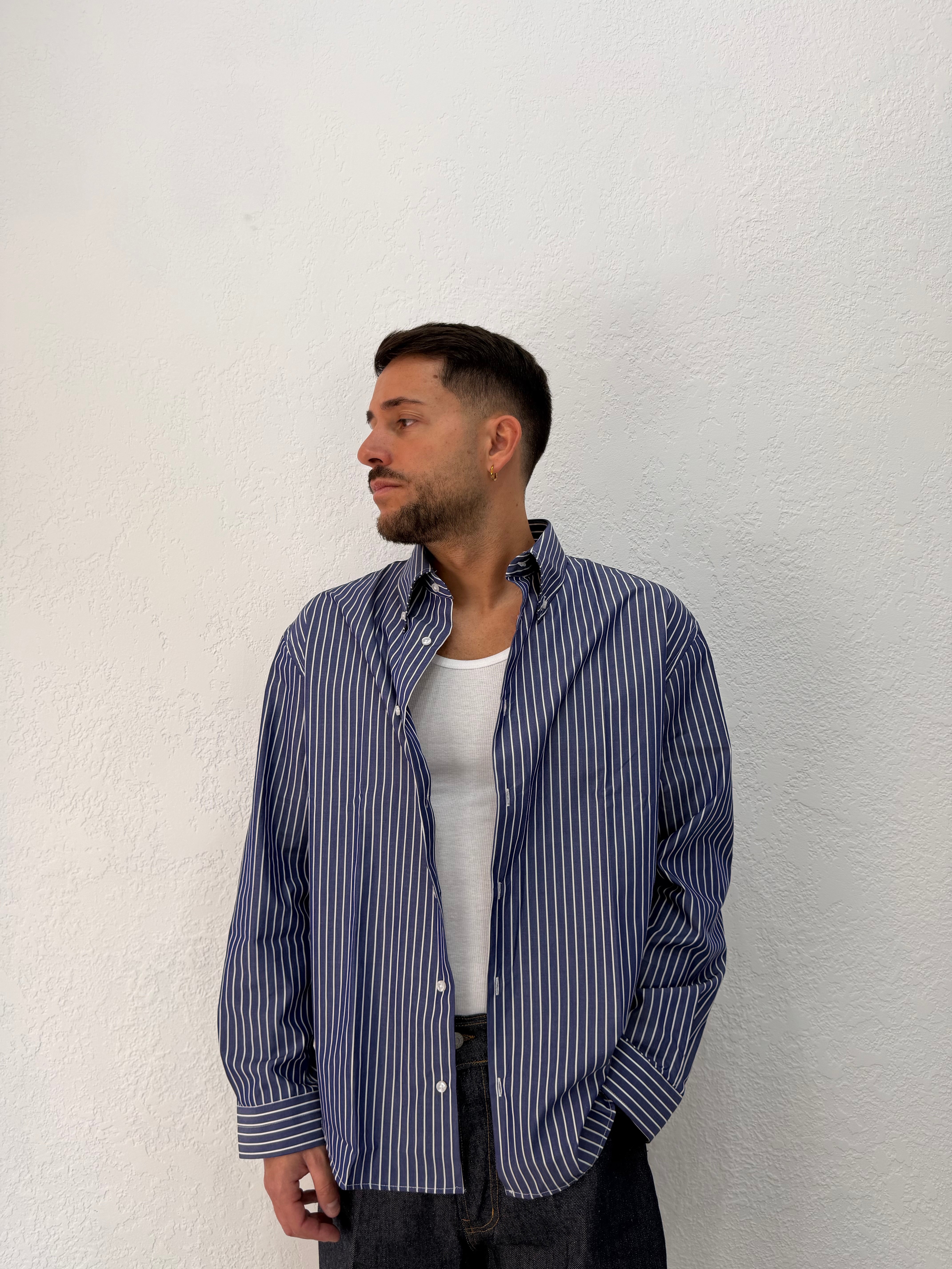 CAMICIA OVER STONDATA CON RICAMO VD RIGATA BLU