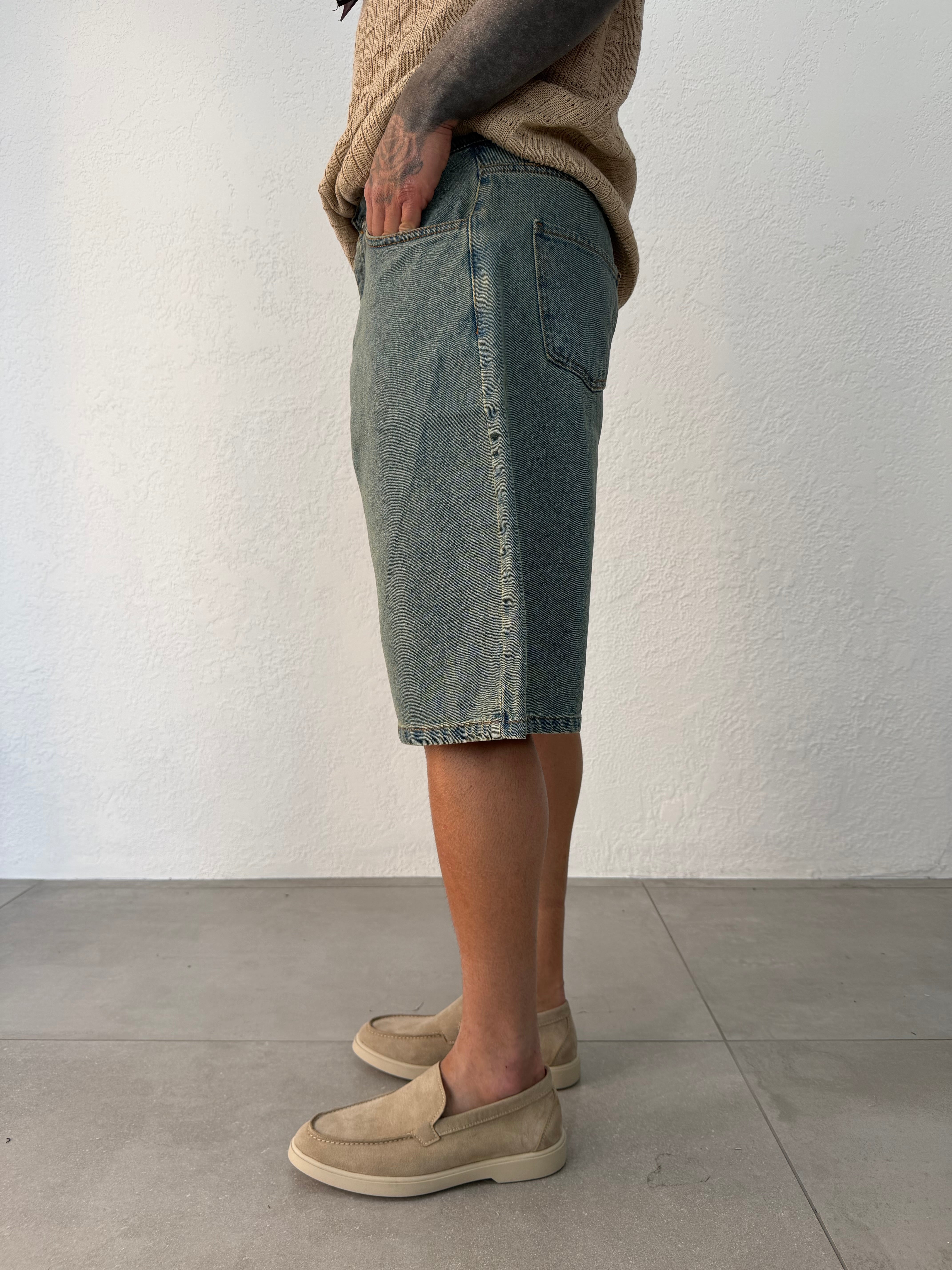 BERMUDA OVER IN JEANS