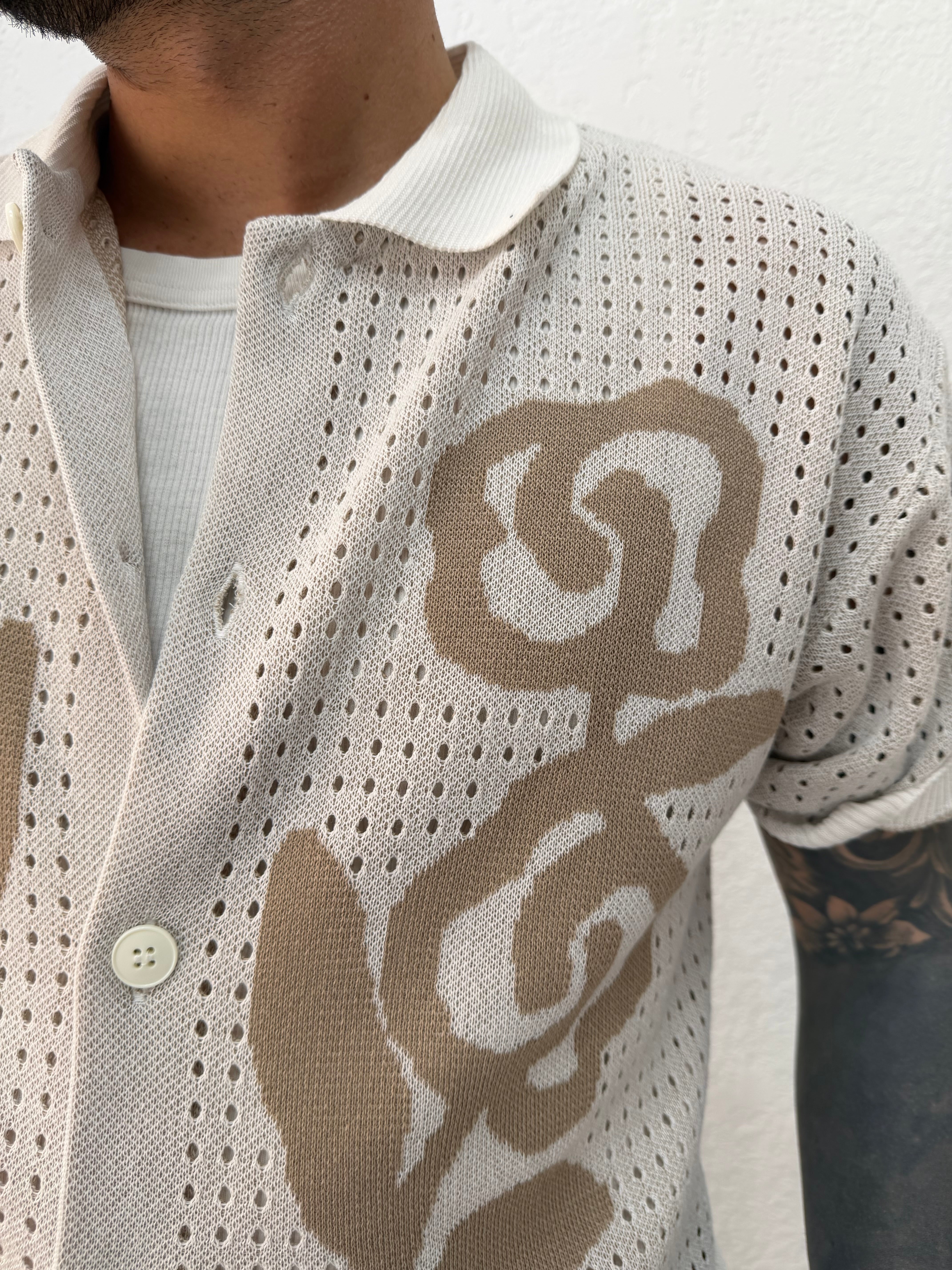 CAMICIA IN FILO CON RICAMO FIORE