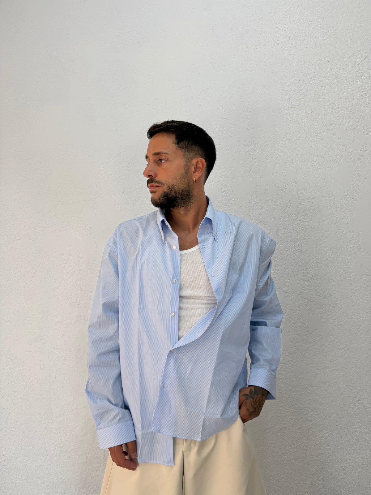 CAMICIA OVER STONDATA CON RICAMO VD RIGATA