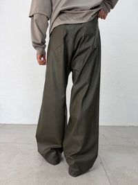 PANTALONE EFFETTO PELLE