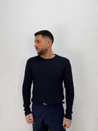 MAGLIA IN FILO LEGGERO ADERENTE