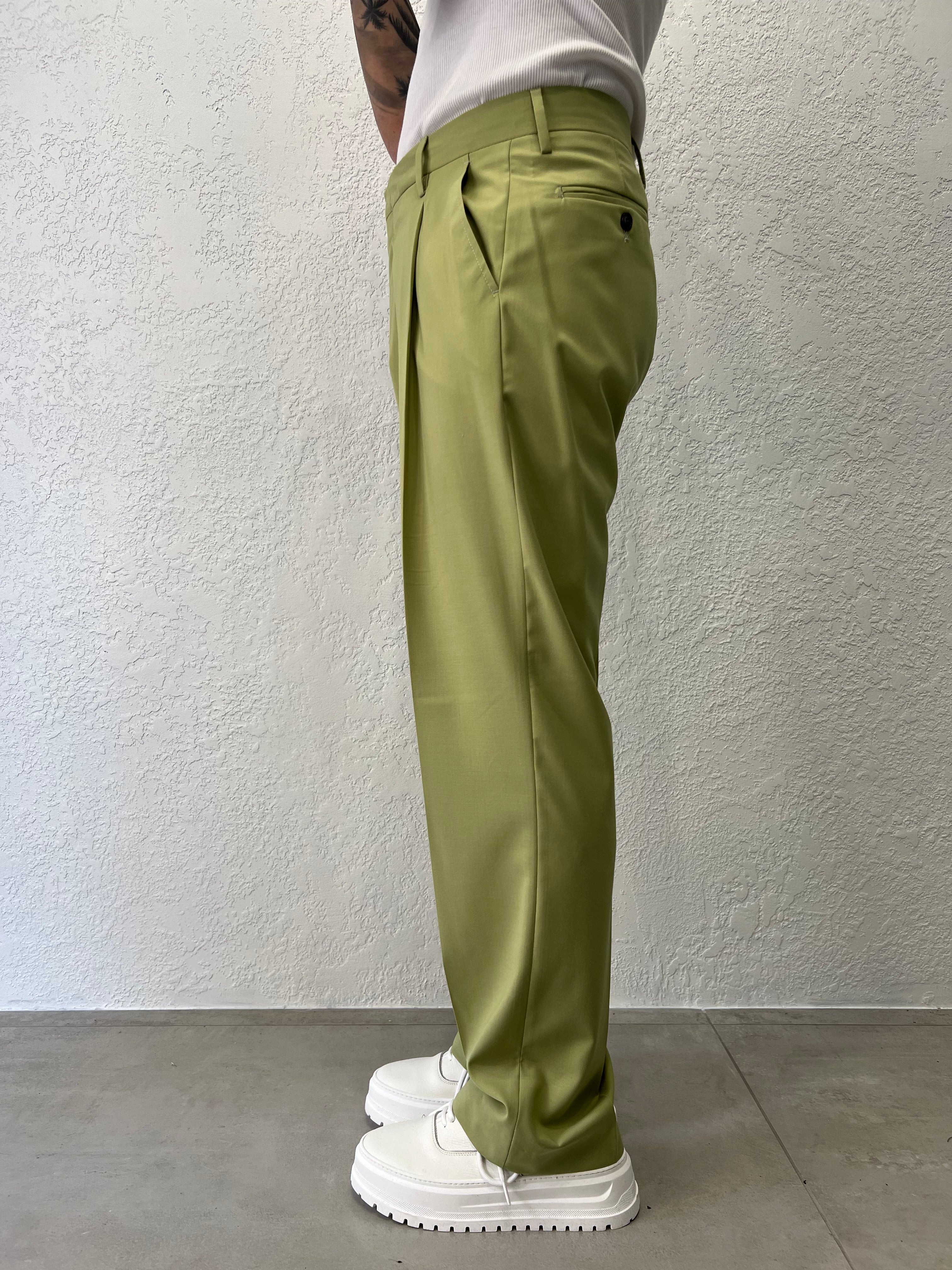 Pantalone Daniel P/E