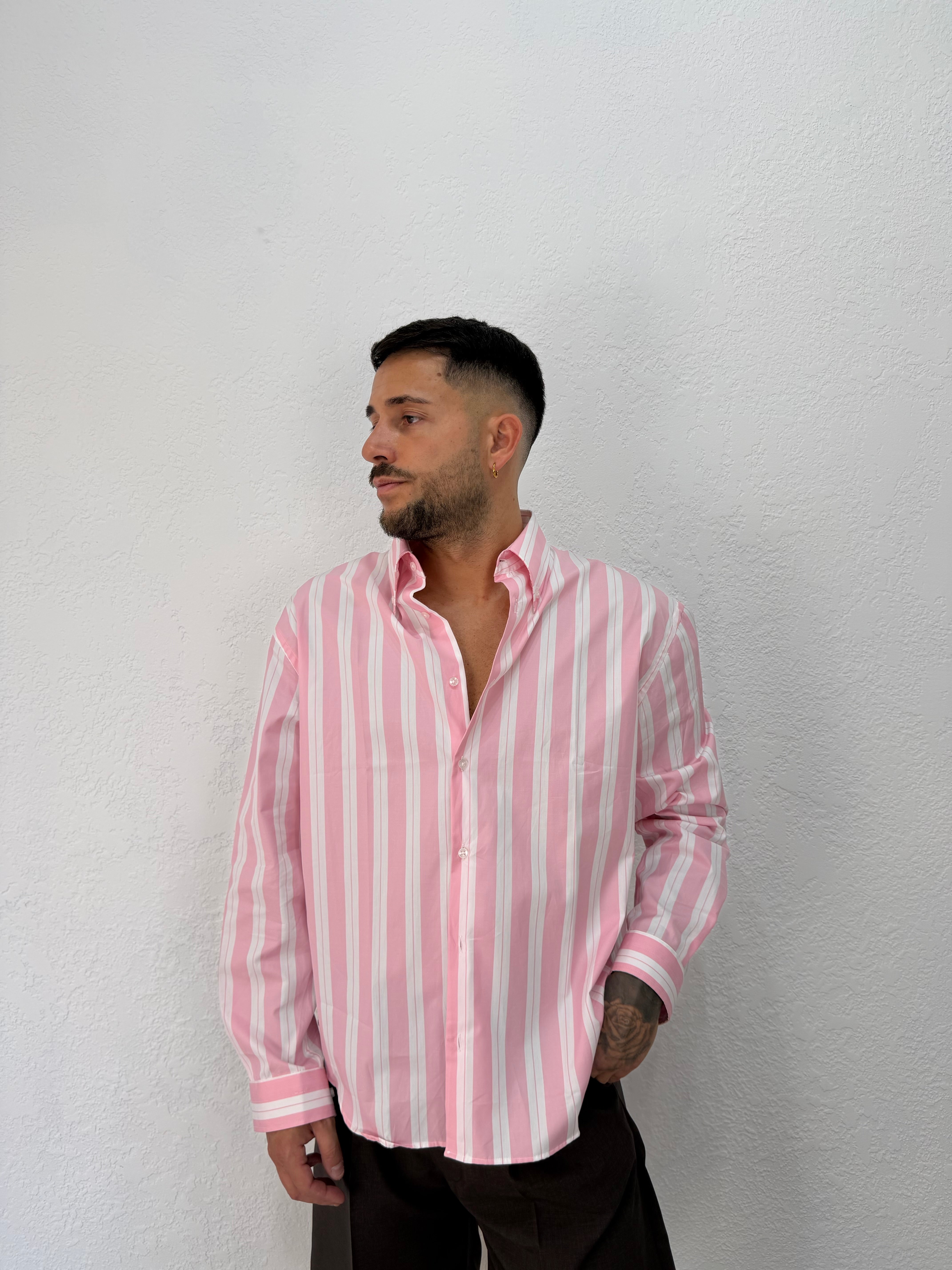 CAMICIA OVER STONDATA CON RICAMO VD RIGATA ROSA