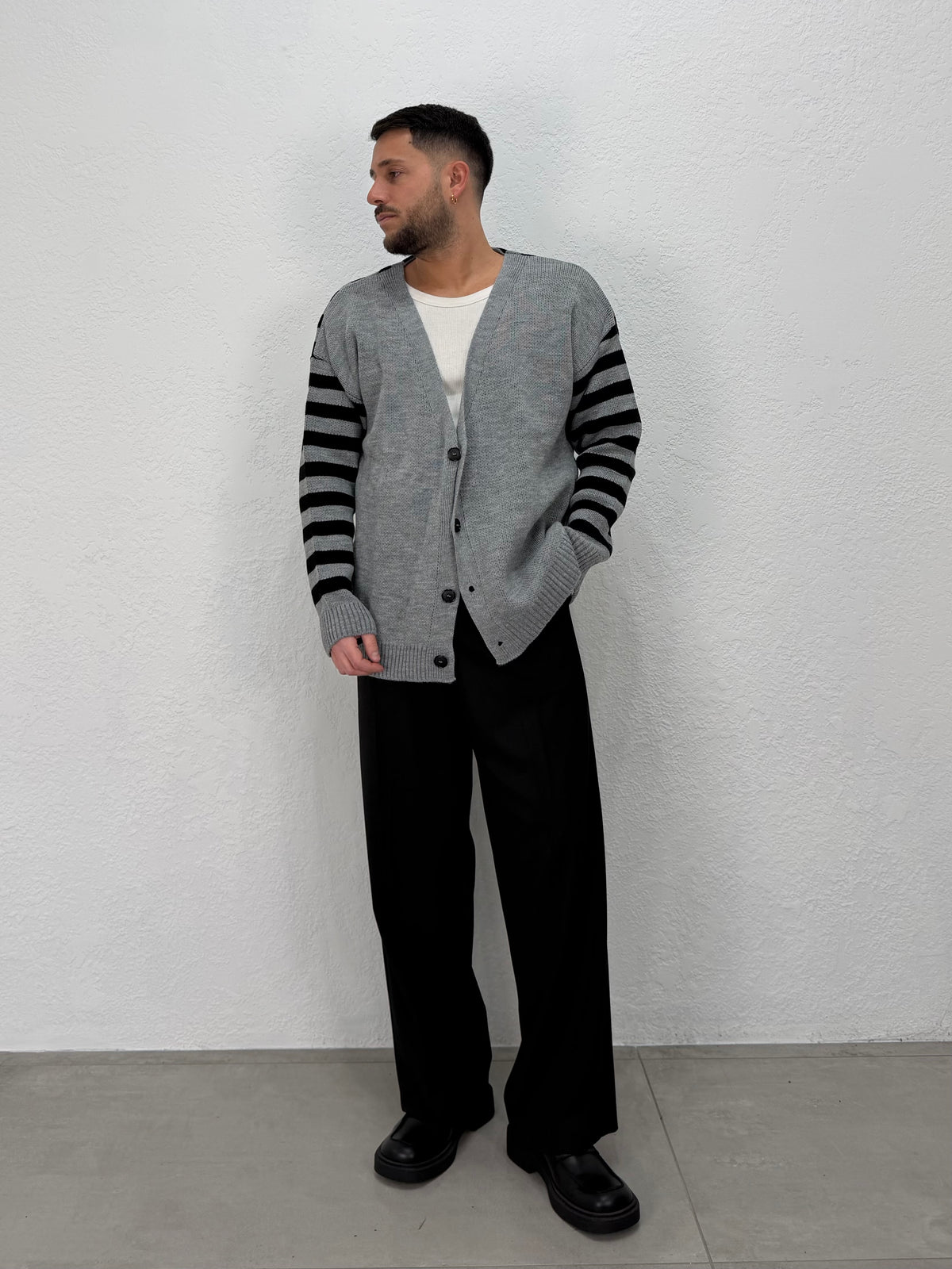 CARDIGAN OVER A FASCE