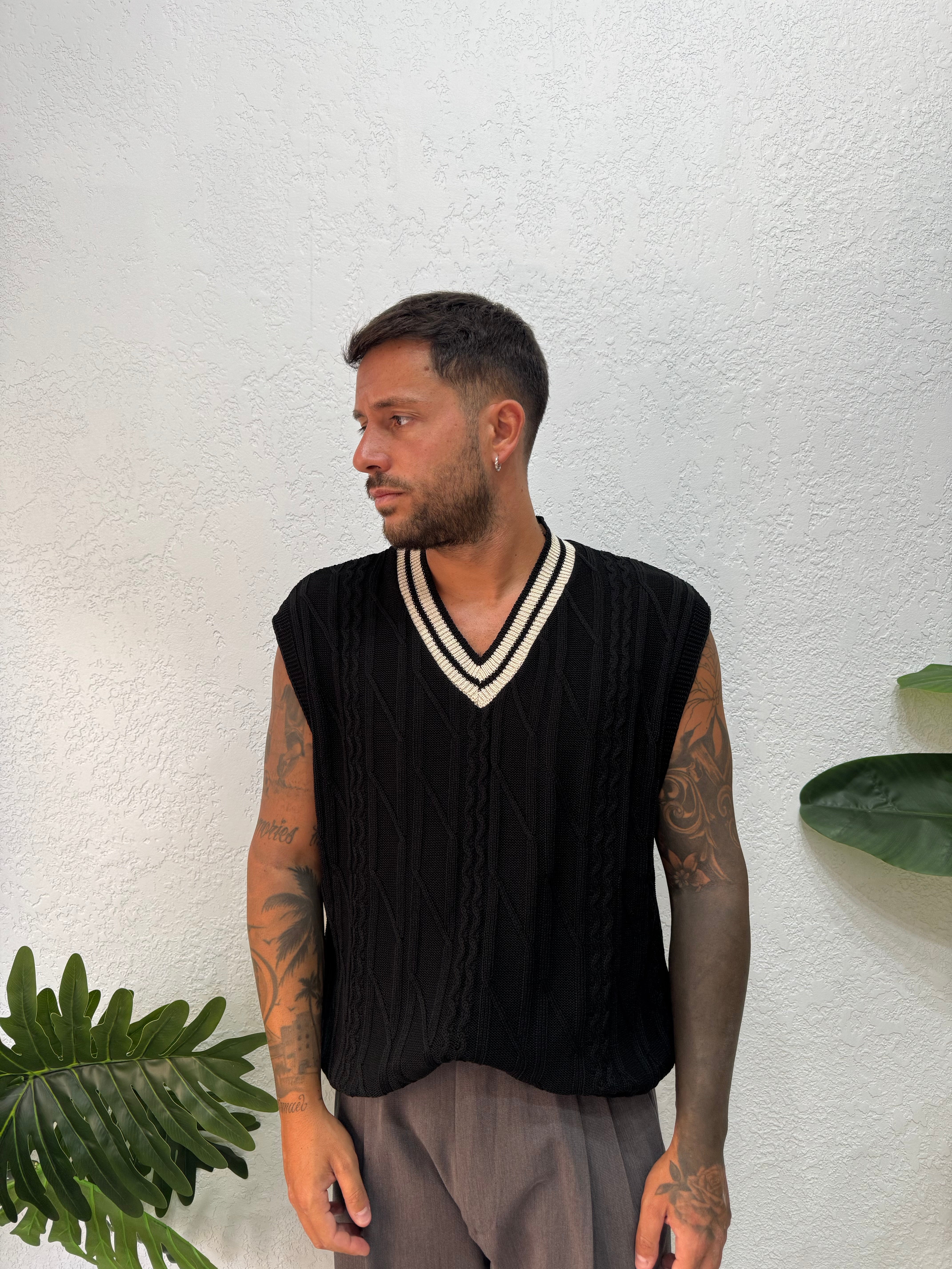 Smanicato scollo V con Treccia