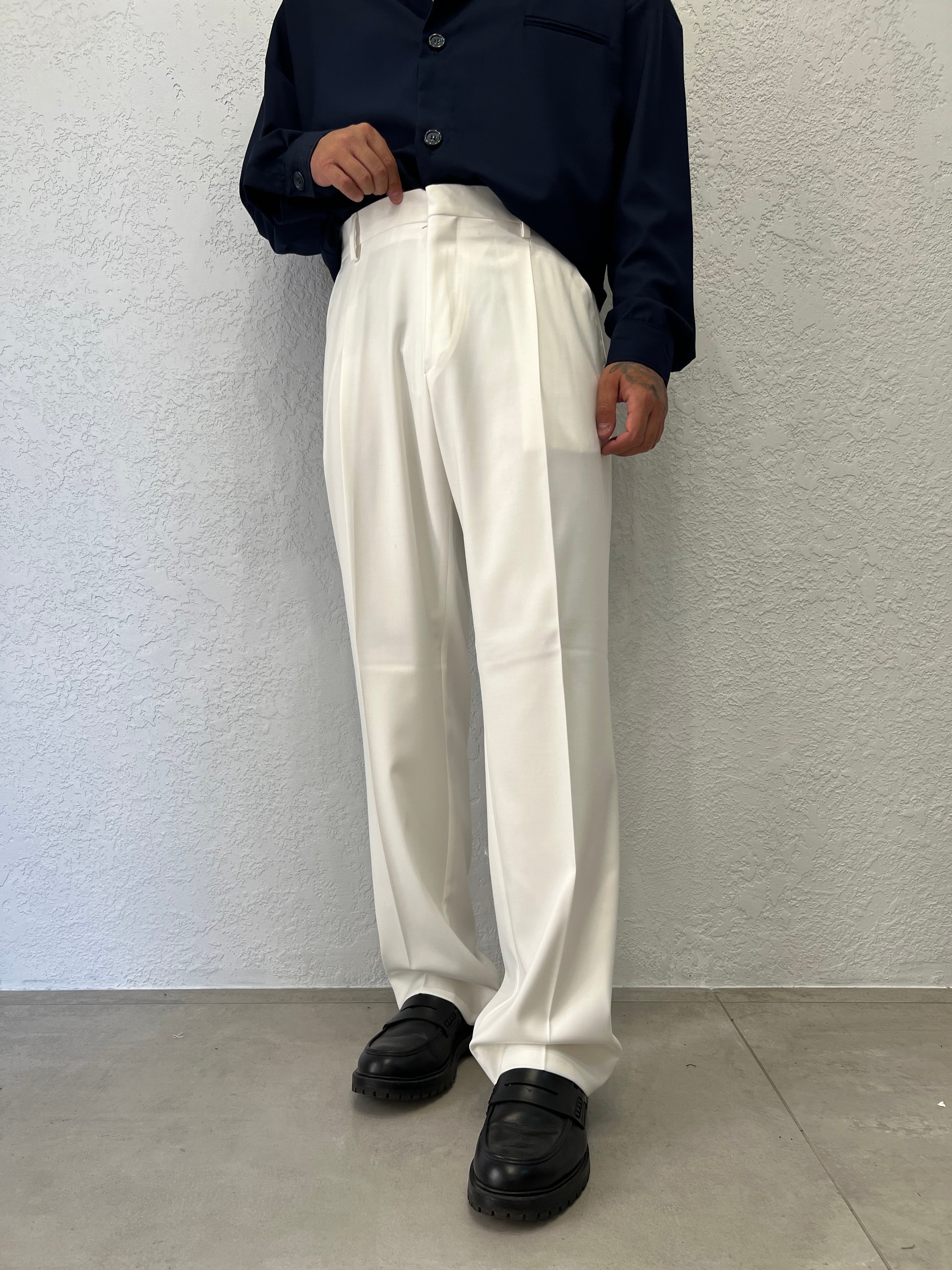 Bianco / 44