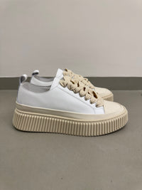 SNEAKERS WHITE CON SUOLA BEIGE