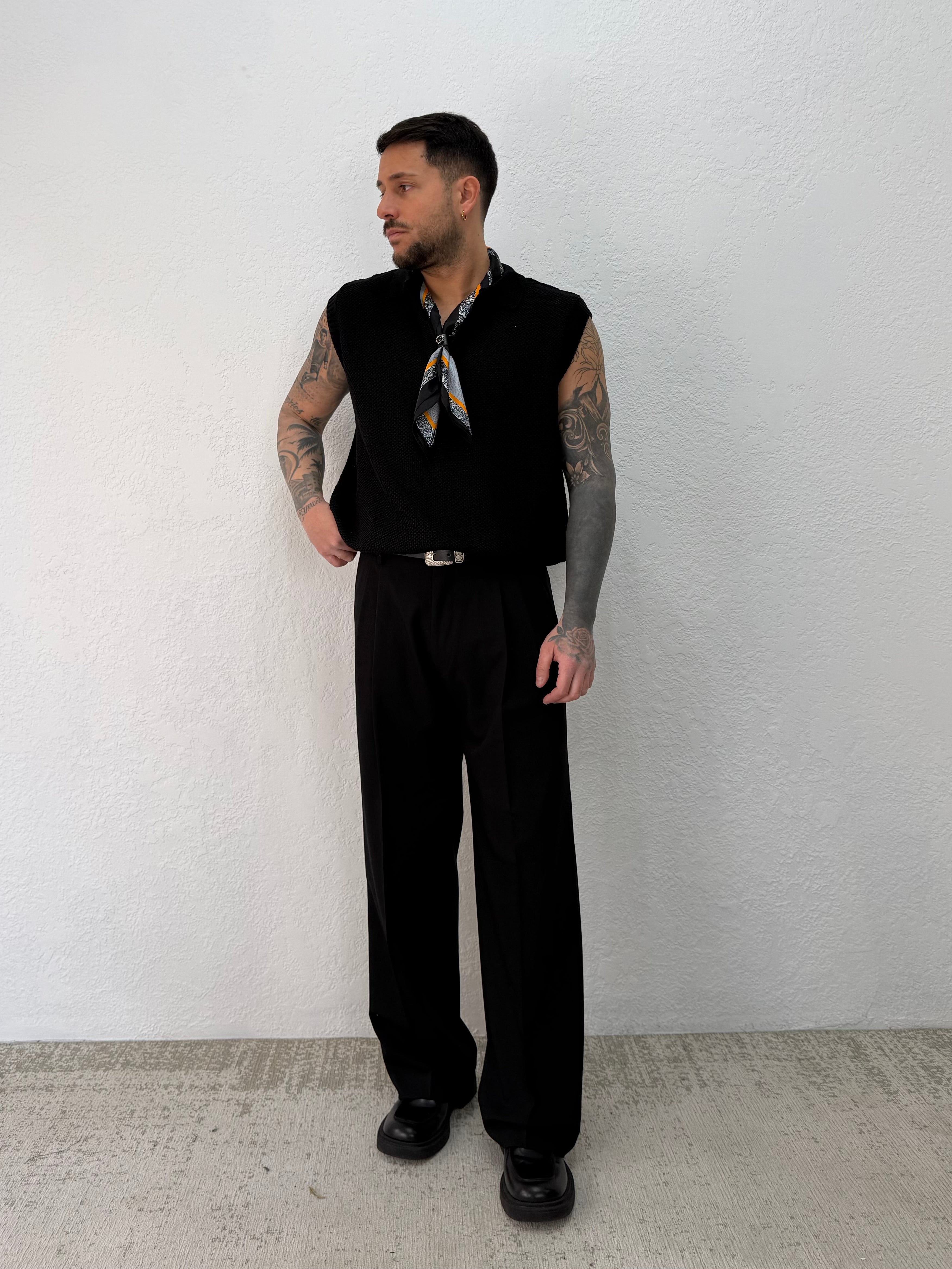 SMANICATO IN FILO CON COLLETTO