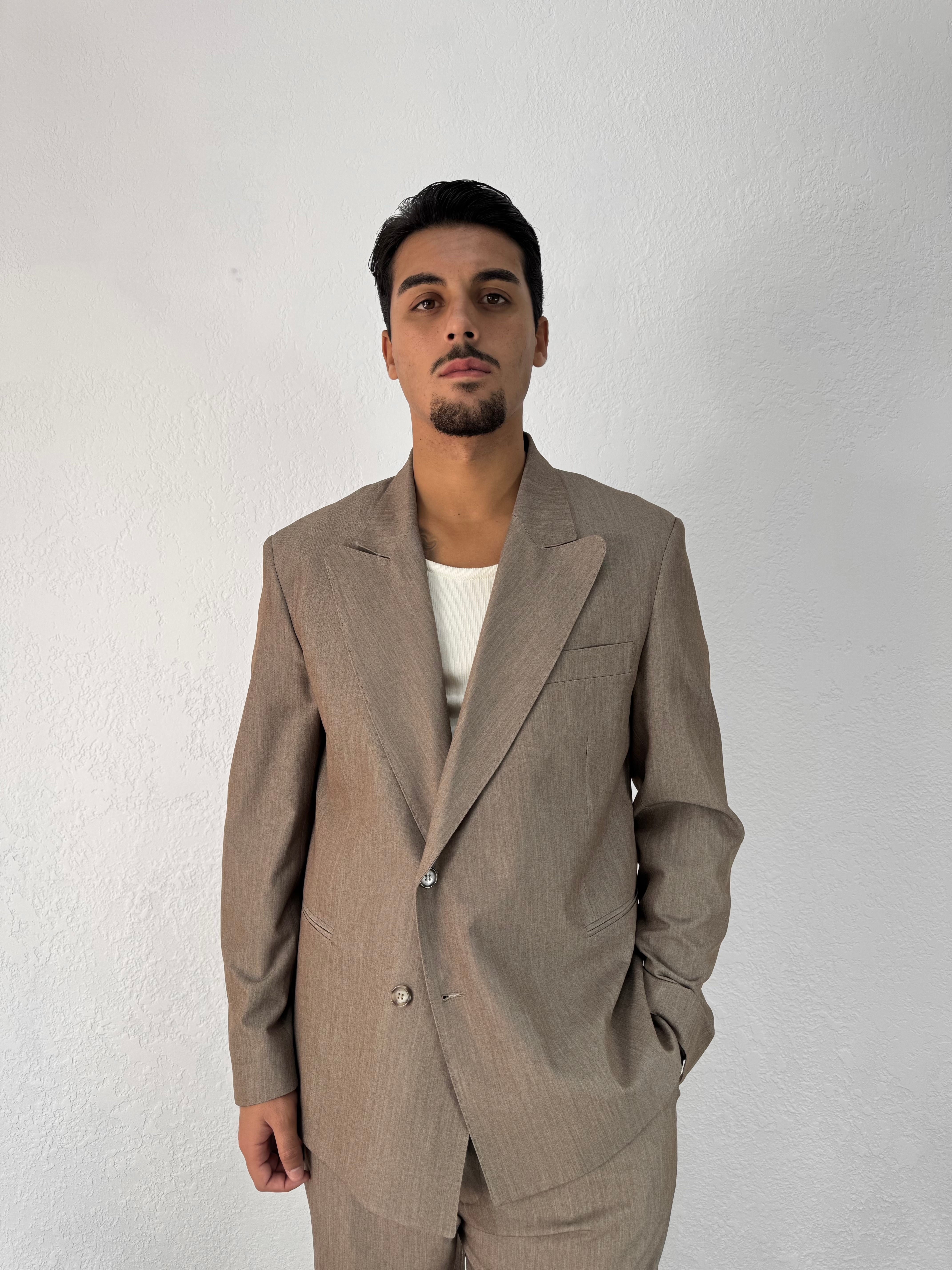 Beige / 44