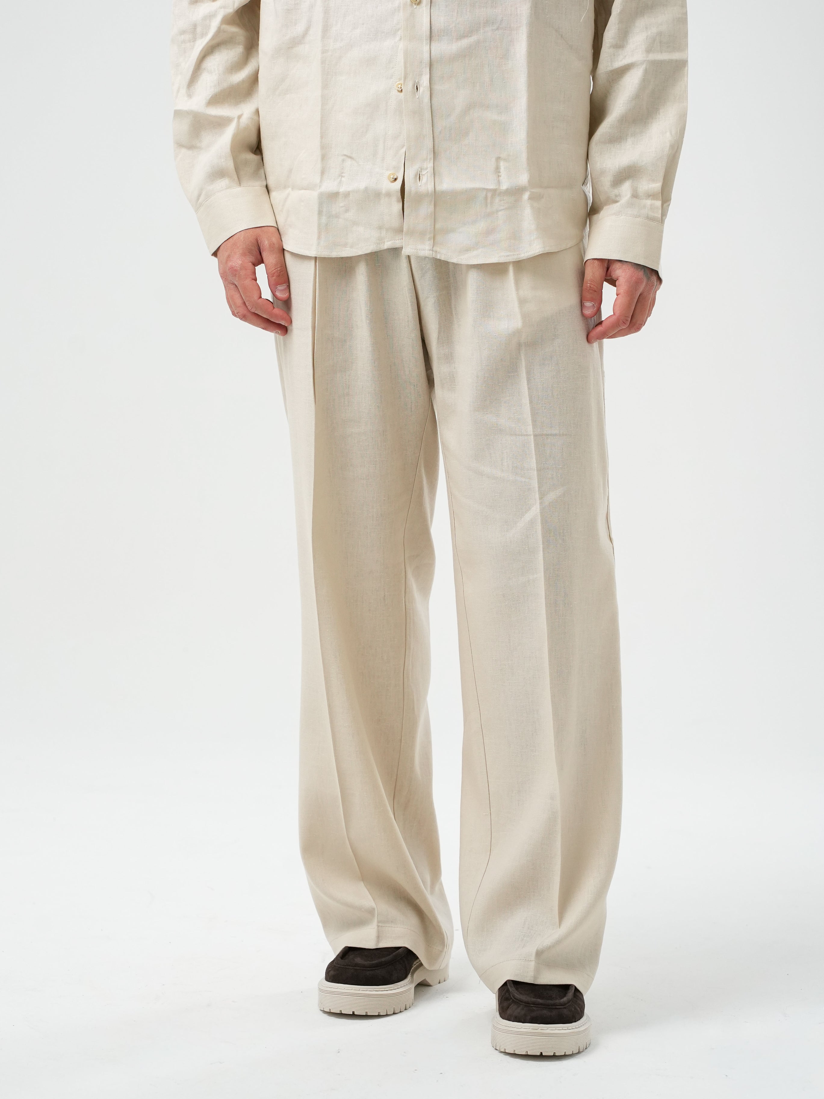 44 / Beige