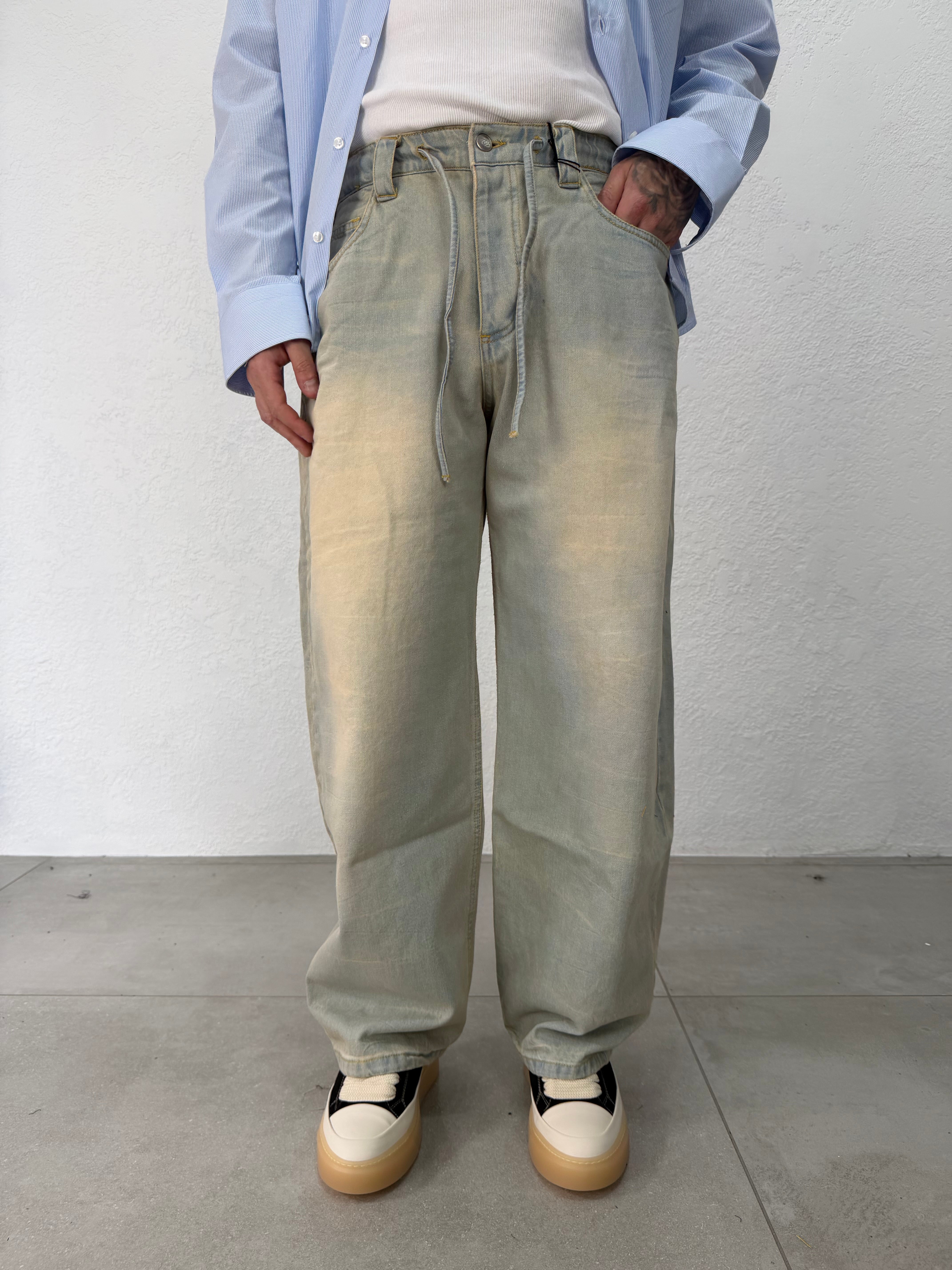 JEANS BAGGY SABBIATO CHIARO CON LACCIO