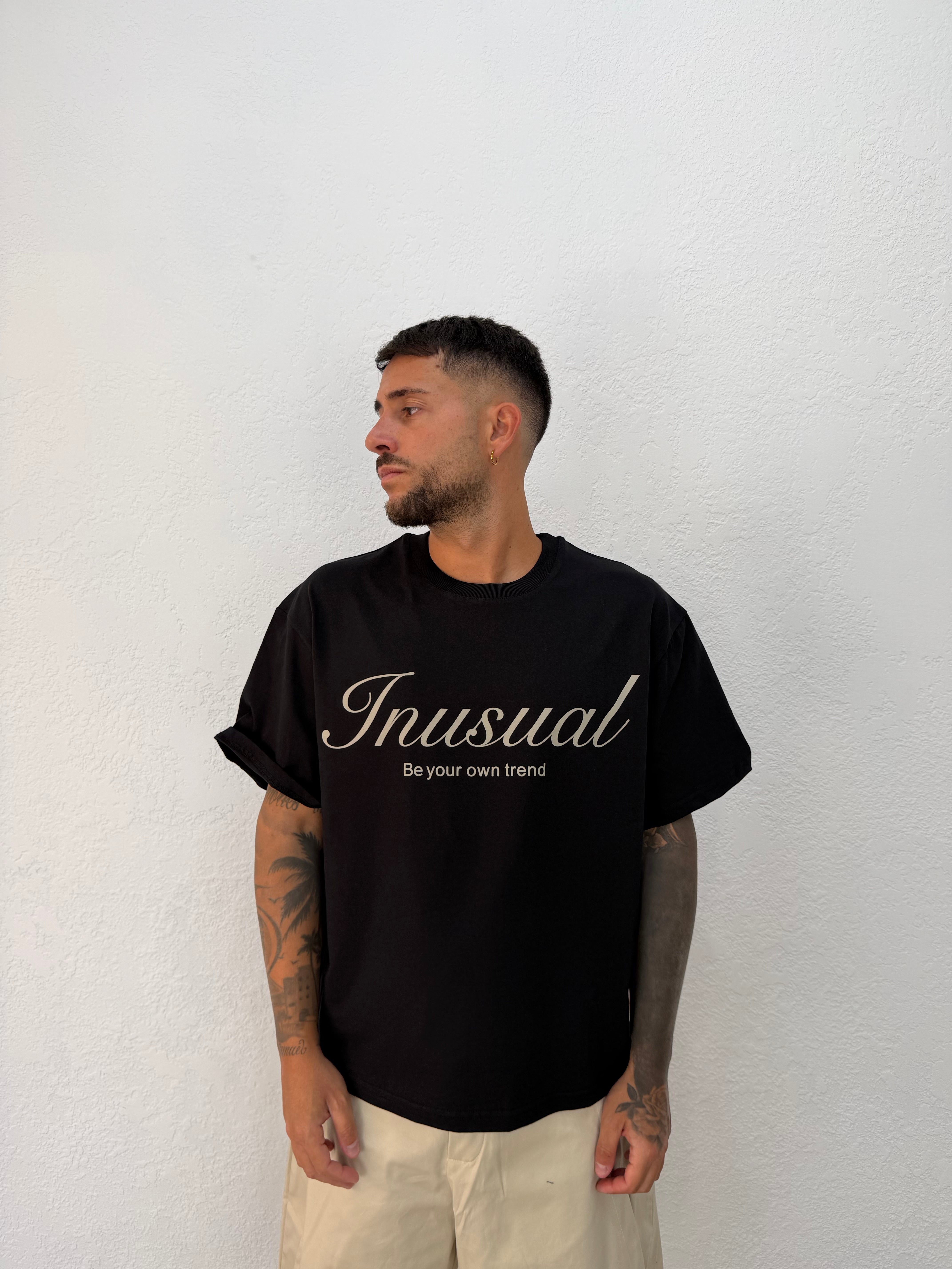T-SHIRT INUSUAL MEZZA MANICA