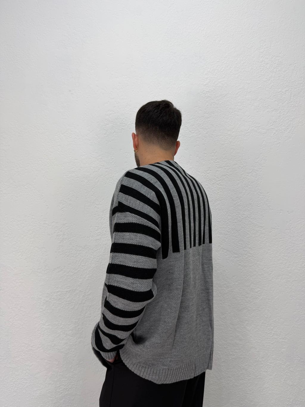 CARDIGAN OVER A FASCE